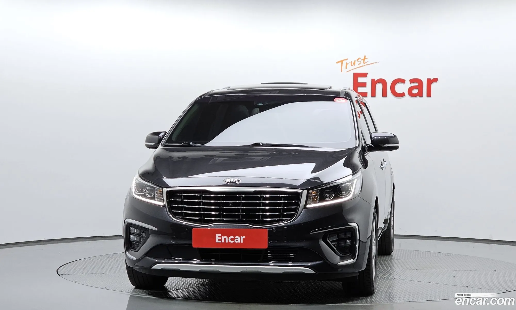 Kia The New Carnival Gasoline 7-Seater Limousine President - фотография 12522571