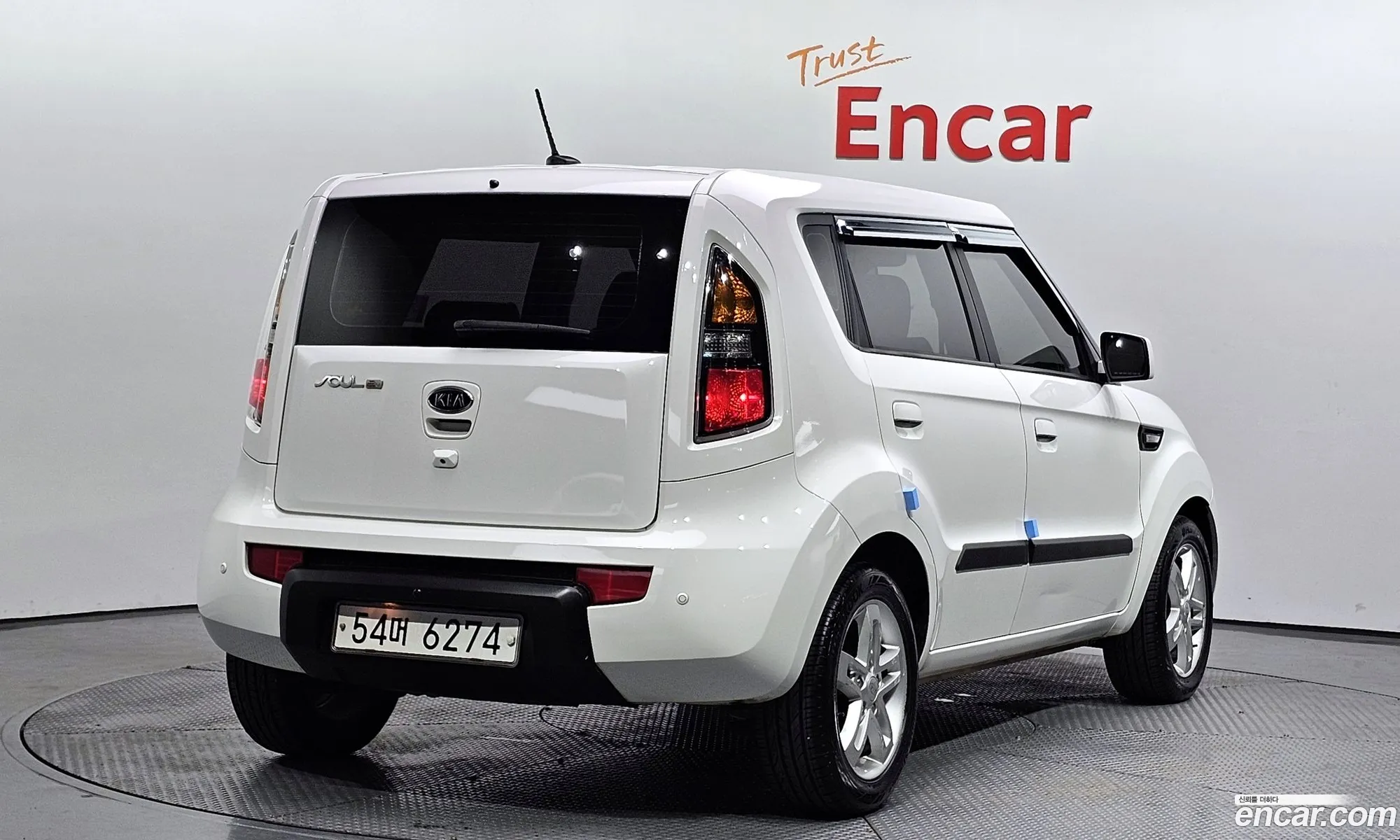 Kia Soul I 16 2U 2010 - фотография 17507990