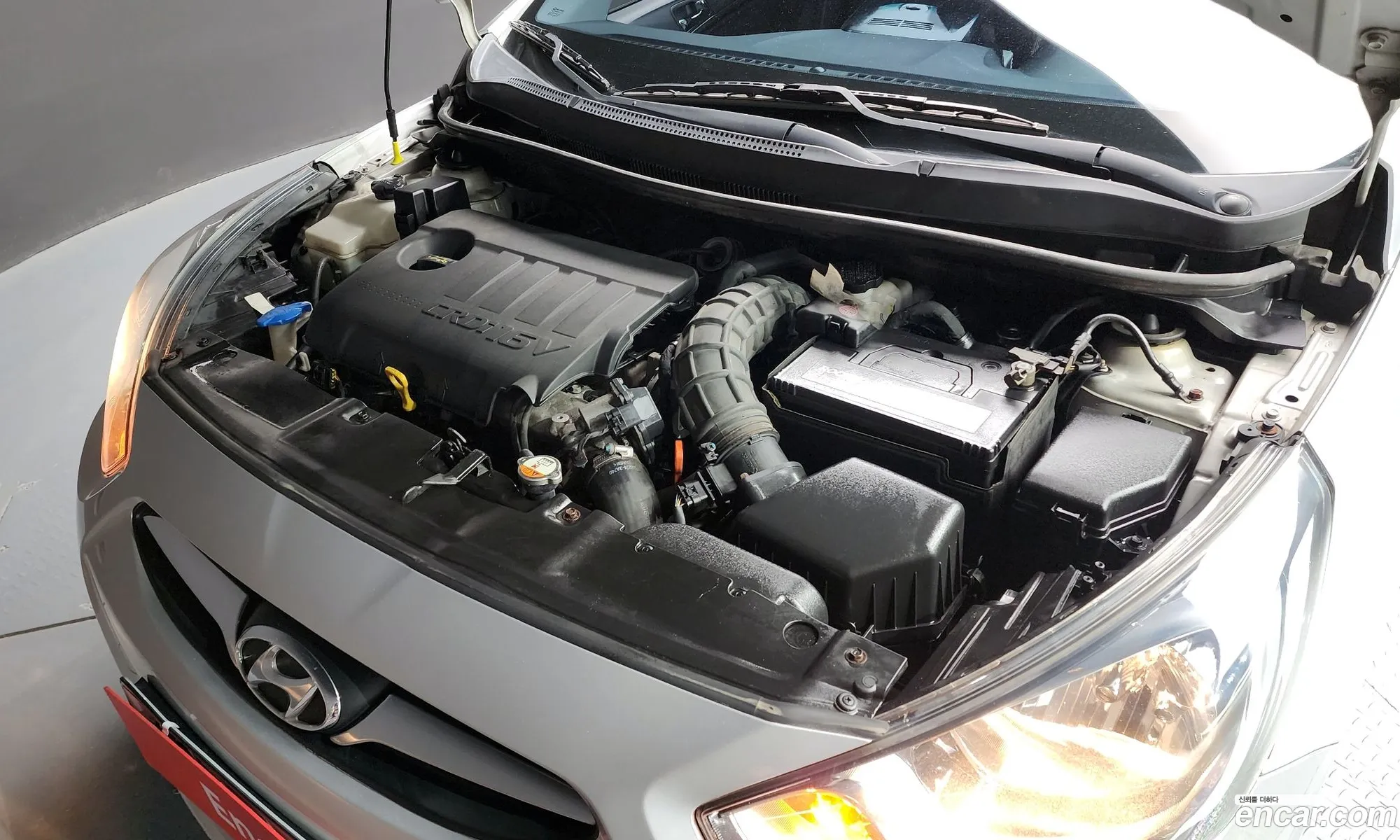 Hyundai Accent Diesel 16 Vgt Premier 2012 - фотография 19735240