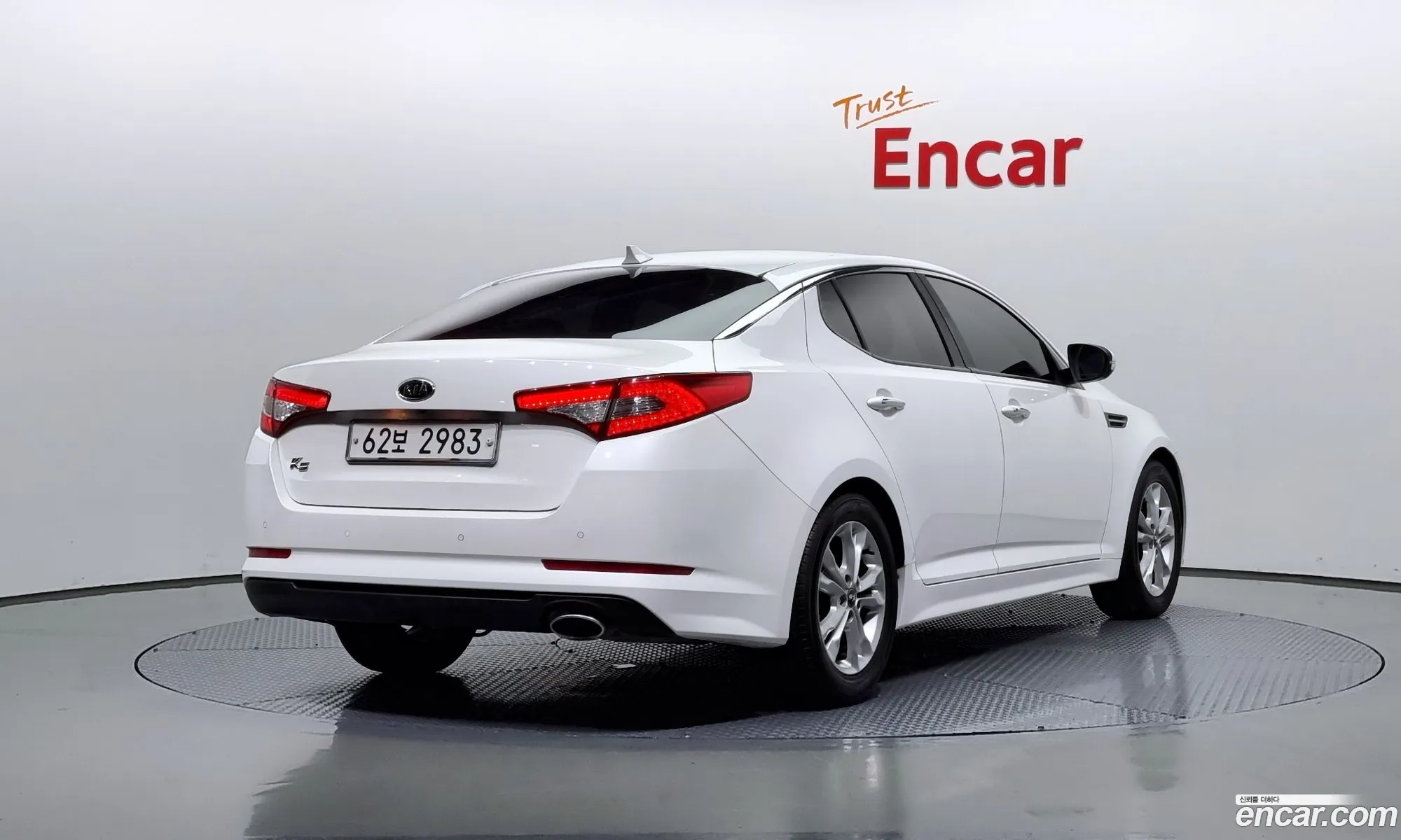 Kia K5 I 20 Prestige 2011 - фотография 15713443