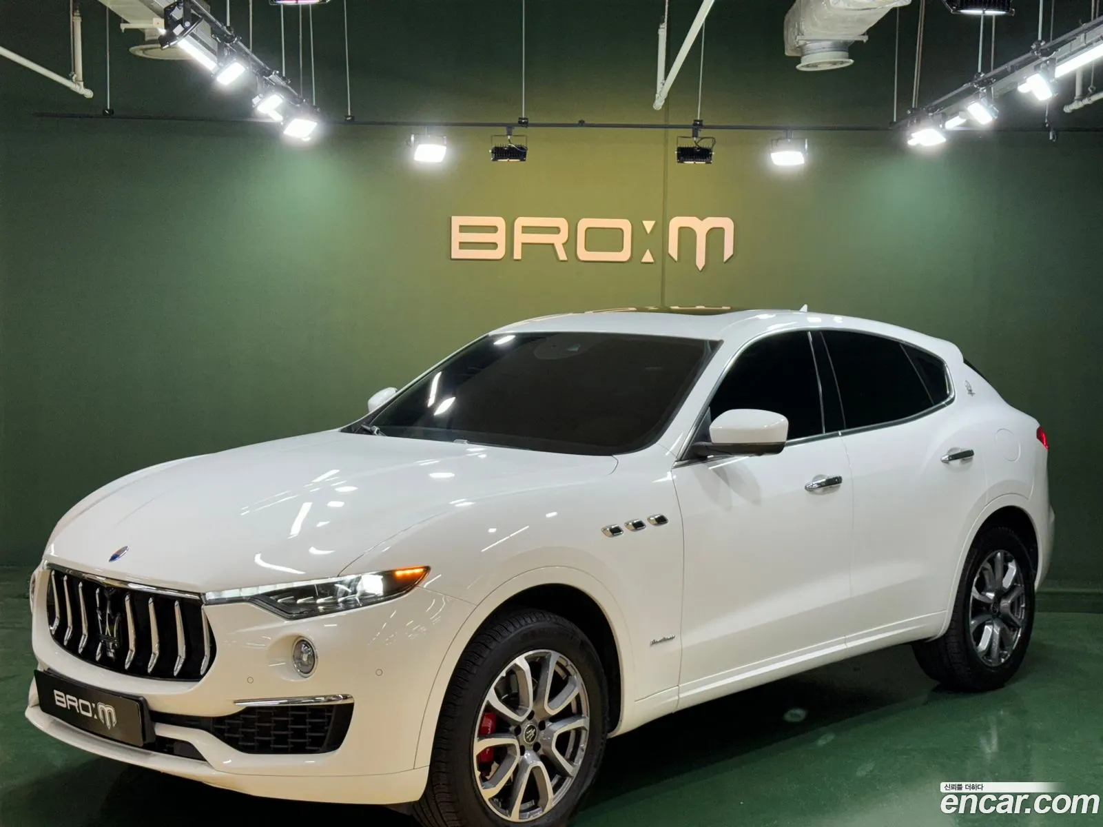 Maserati Levante I 30 Awd Granlusso 2020 - фотография 12616075