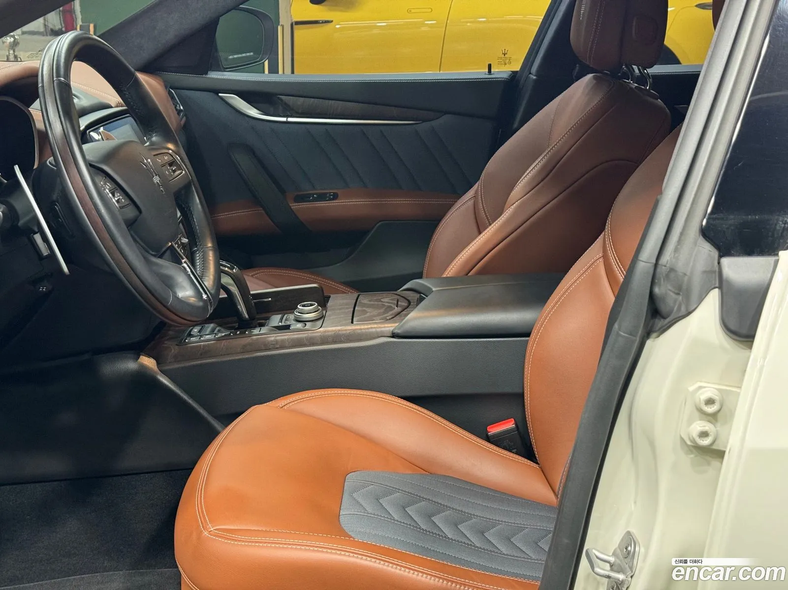 Maserati Ghibli 30S Q4 Granlusso 2020 - фотография 12595158