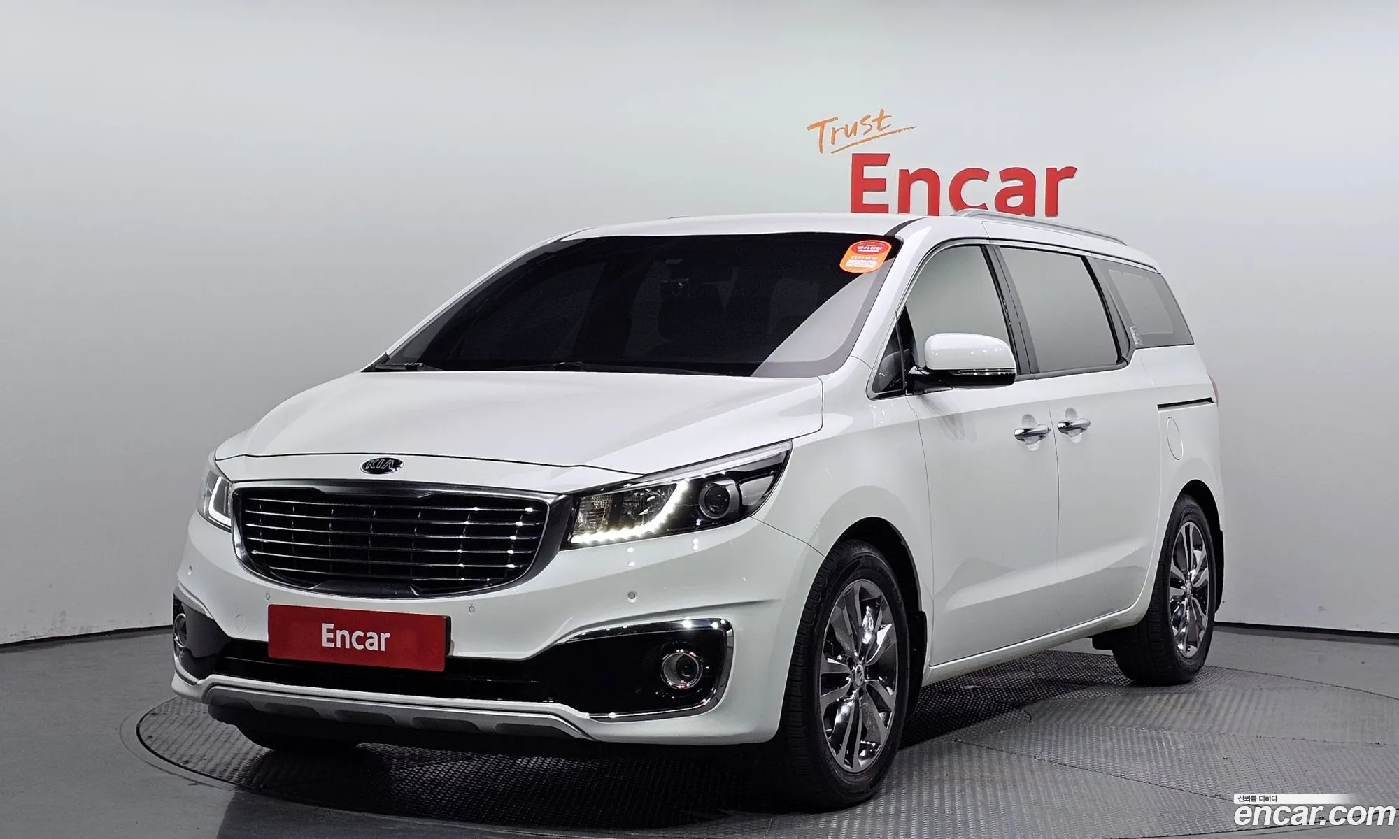 Kia Carnival 9-Seater Prestige 2018 - фотография 14094935