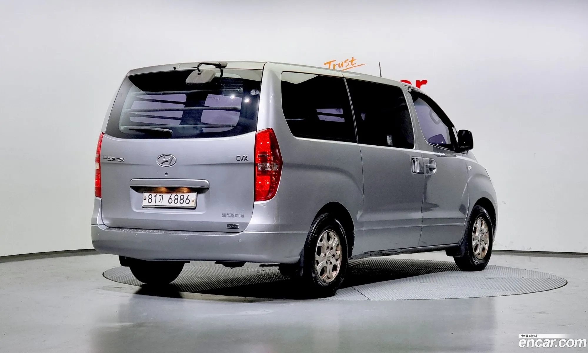Hyundai Starex 3-Seater Van 2012 - фотография 11881254