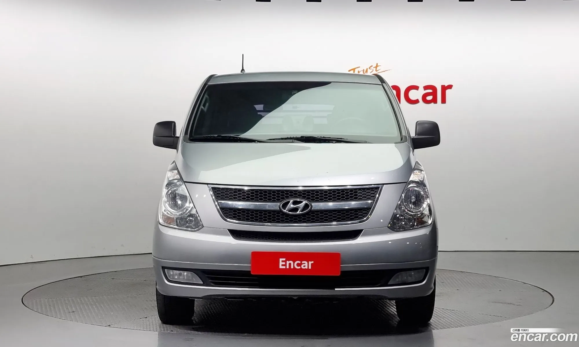 Hyundai Grand Starex 5-Seater Van Cvx Luxury - фотография 12749909