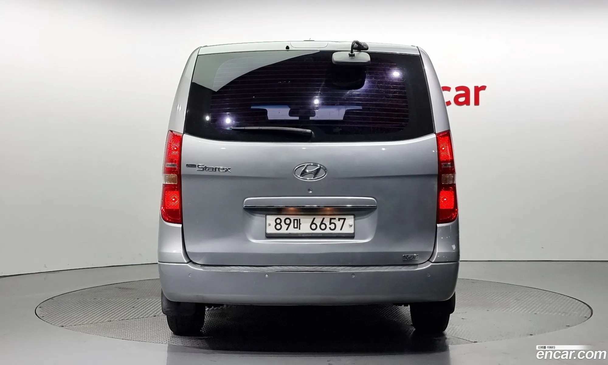 Hyundai Grand Starex 5-Seater Van Cvx Luxury - фотография 12749910