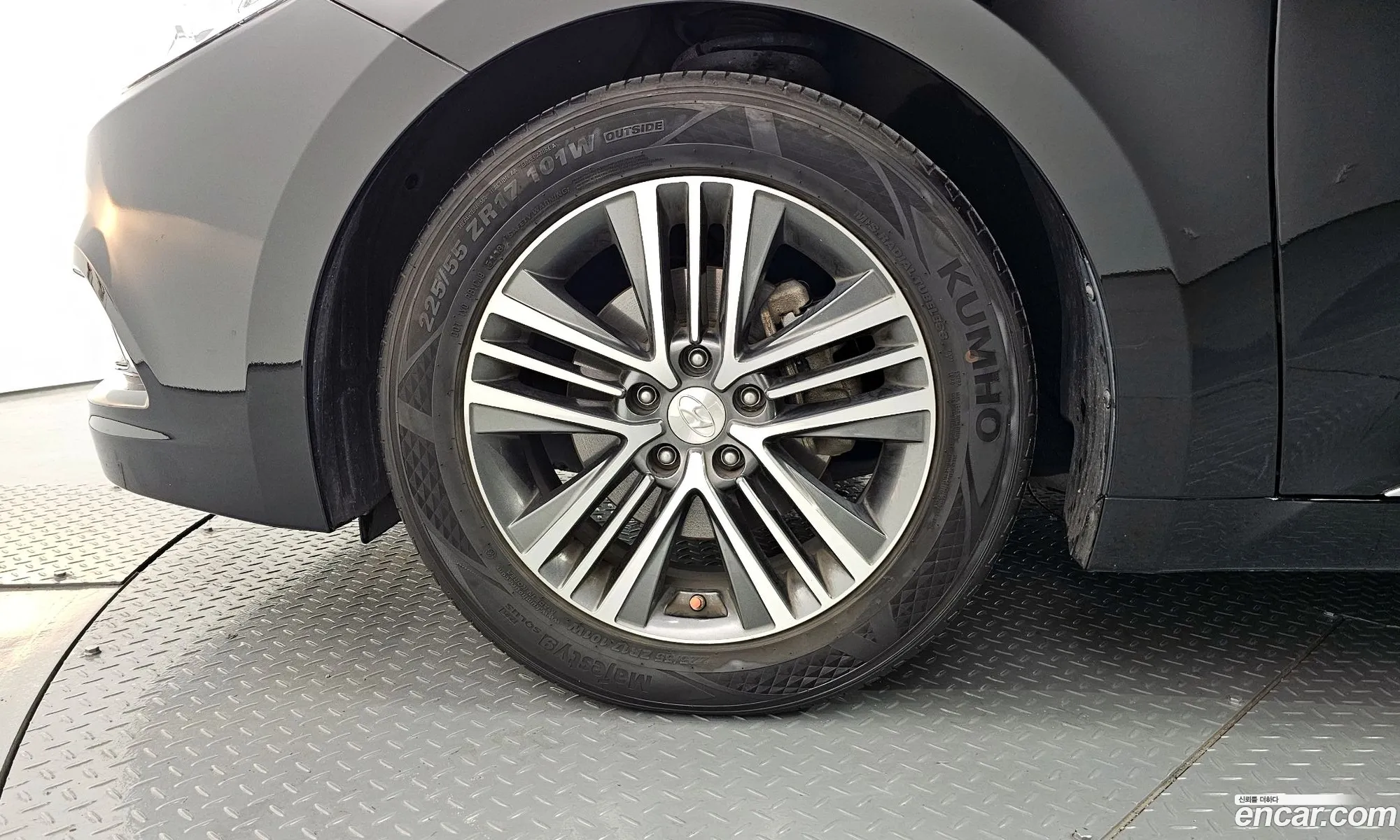 Hyundai Grandeur V Hg240 Modern 2014 - фотография 17915834