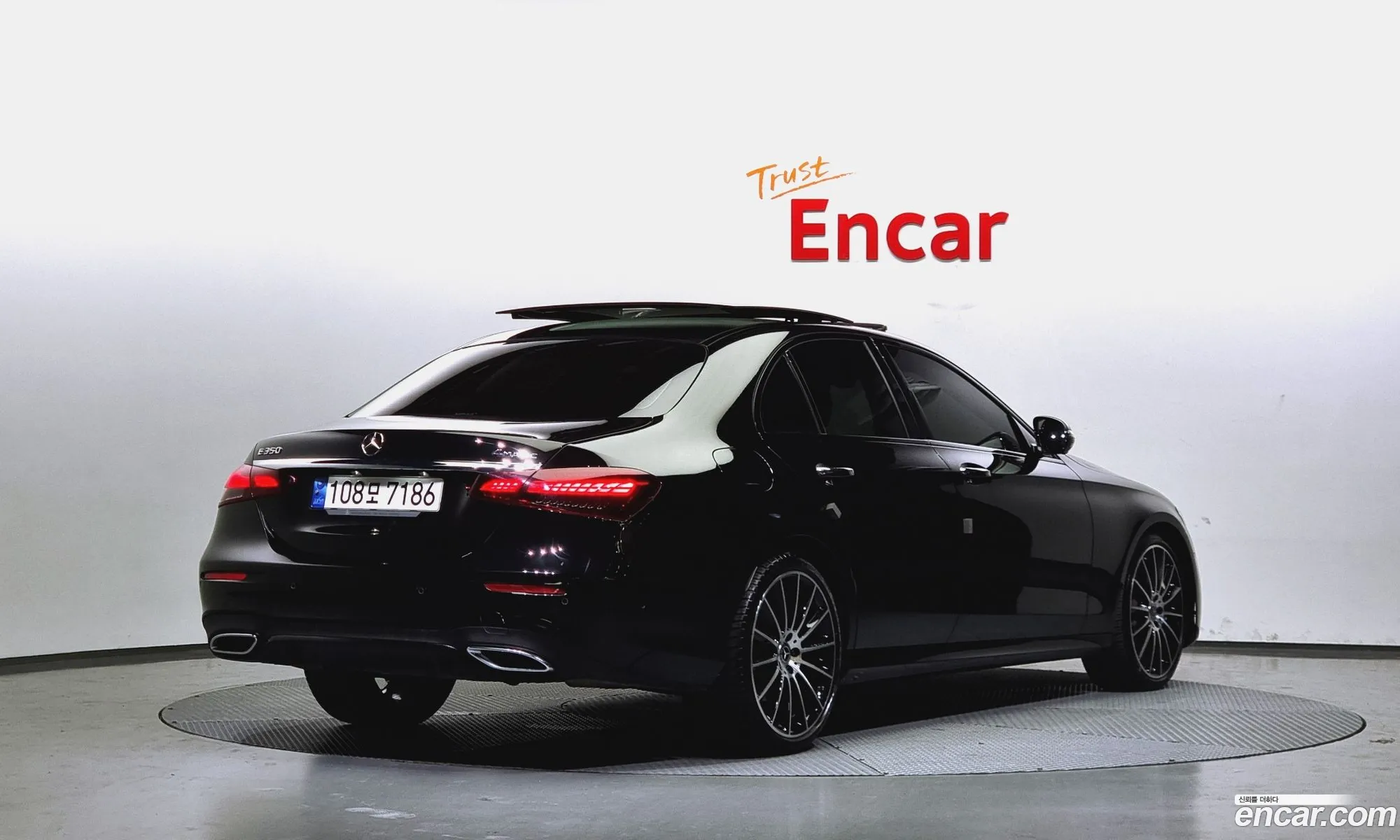 Mercedes-Benz E-Klasse E350 4Matic Amg Line 2023 - фотография 12686933