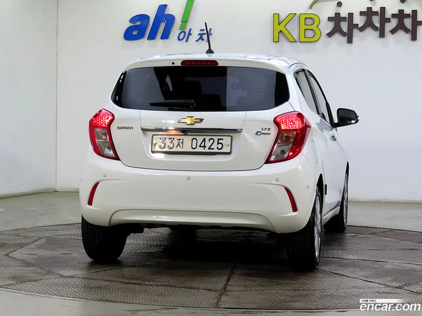 Chevrolet Spark Iv Ltz 2017 - фотография 8382311