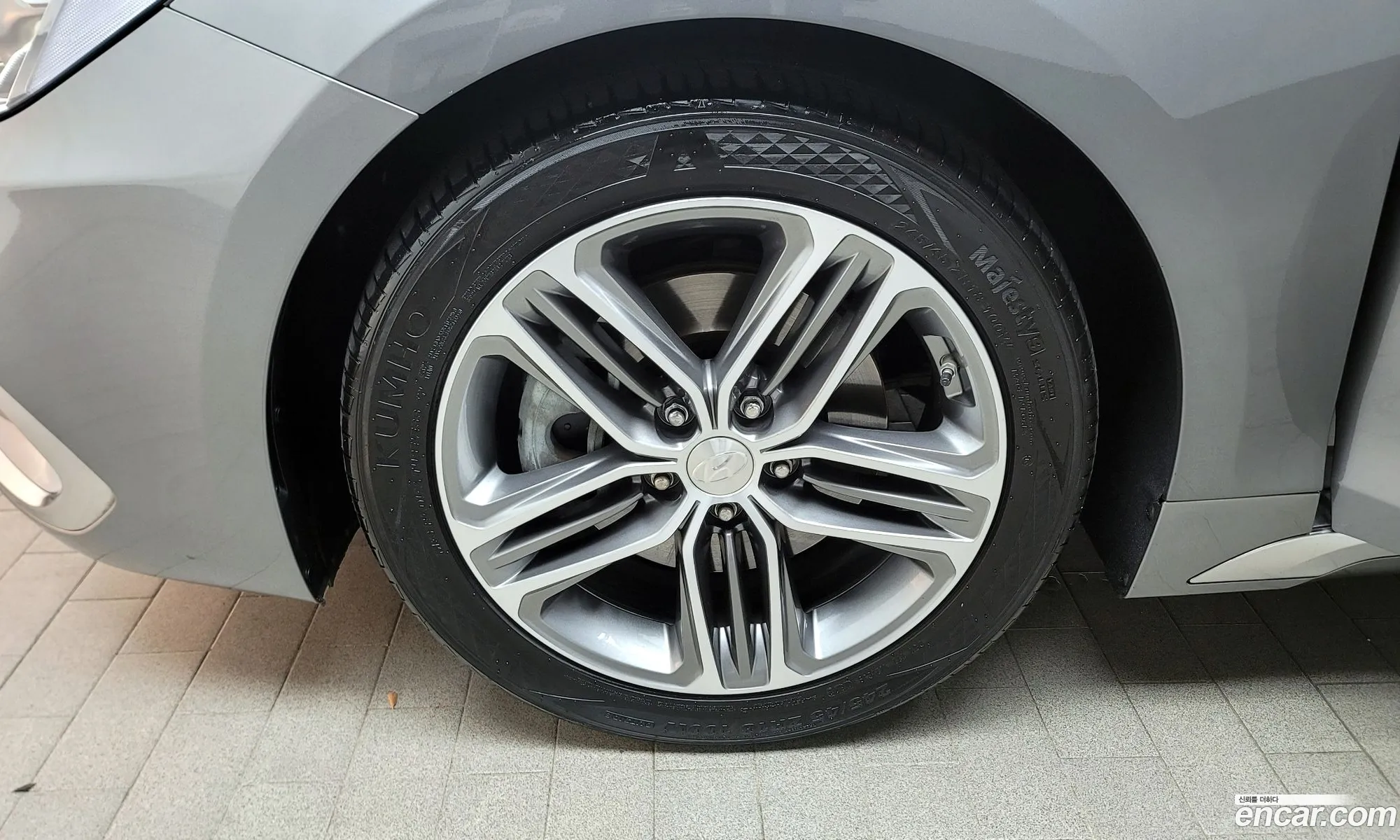 Hyundai Grandeur 24 Premium 2017 - фотография 11953100