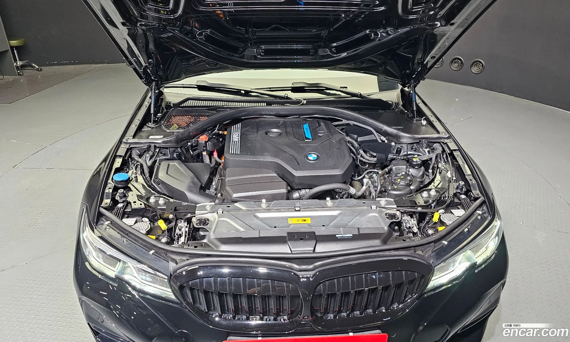BMW 3Er Vii G2X 330E M Sports 2021 - фотография 12246206