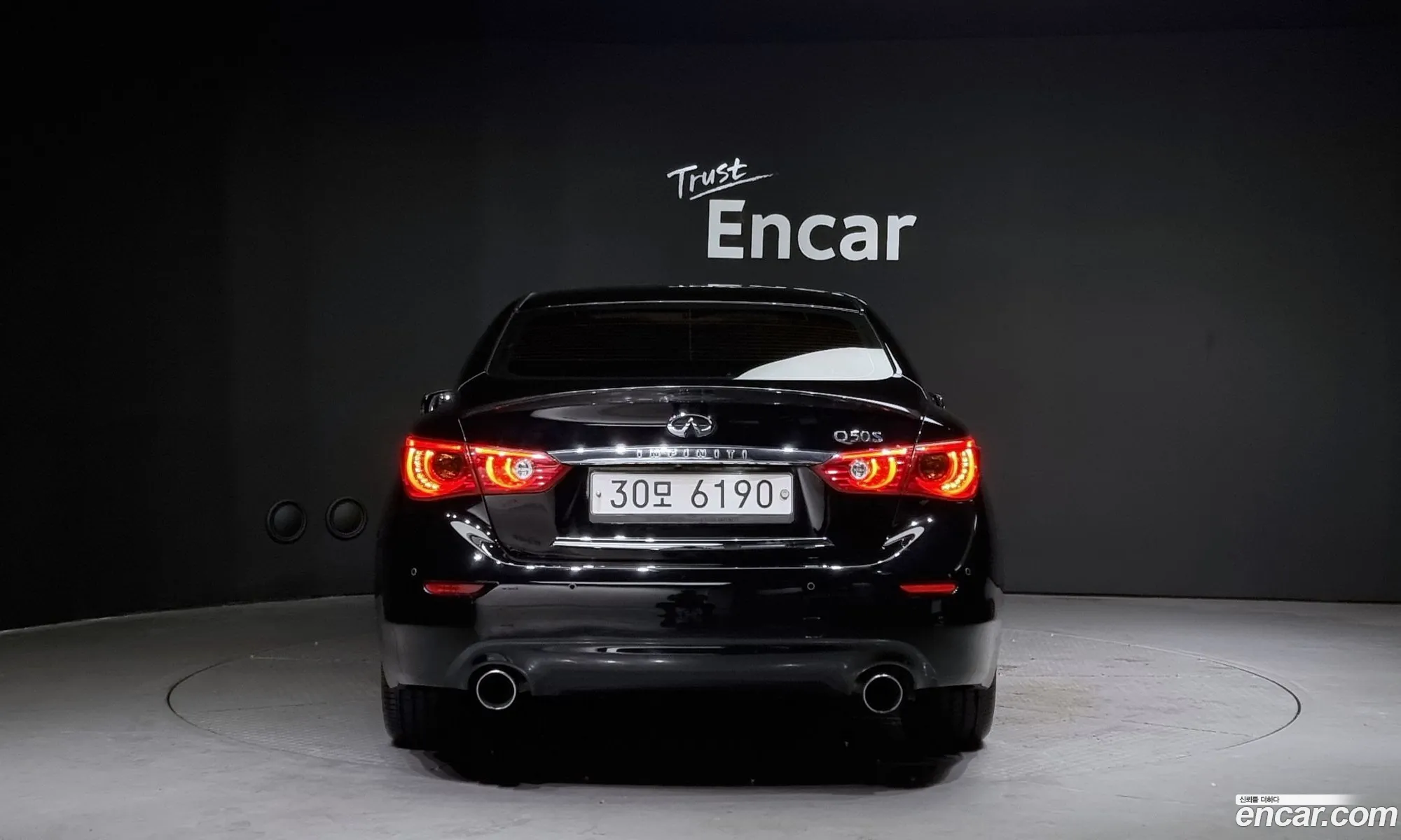 Infiniti Q50 35 Hybrid Essence 2016 - фотография 3795119