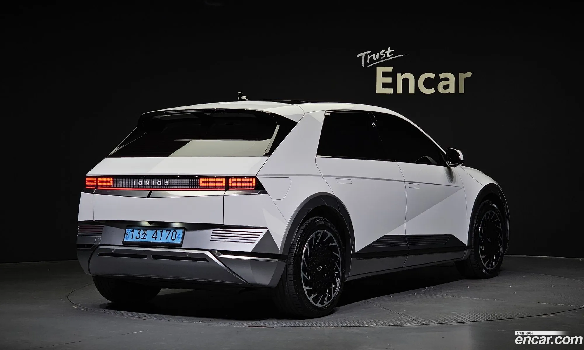 Hyundai Ioniq 5 Ioniq 5 Long Range 2022 - фотография 15959277
