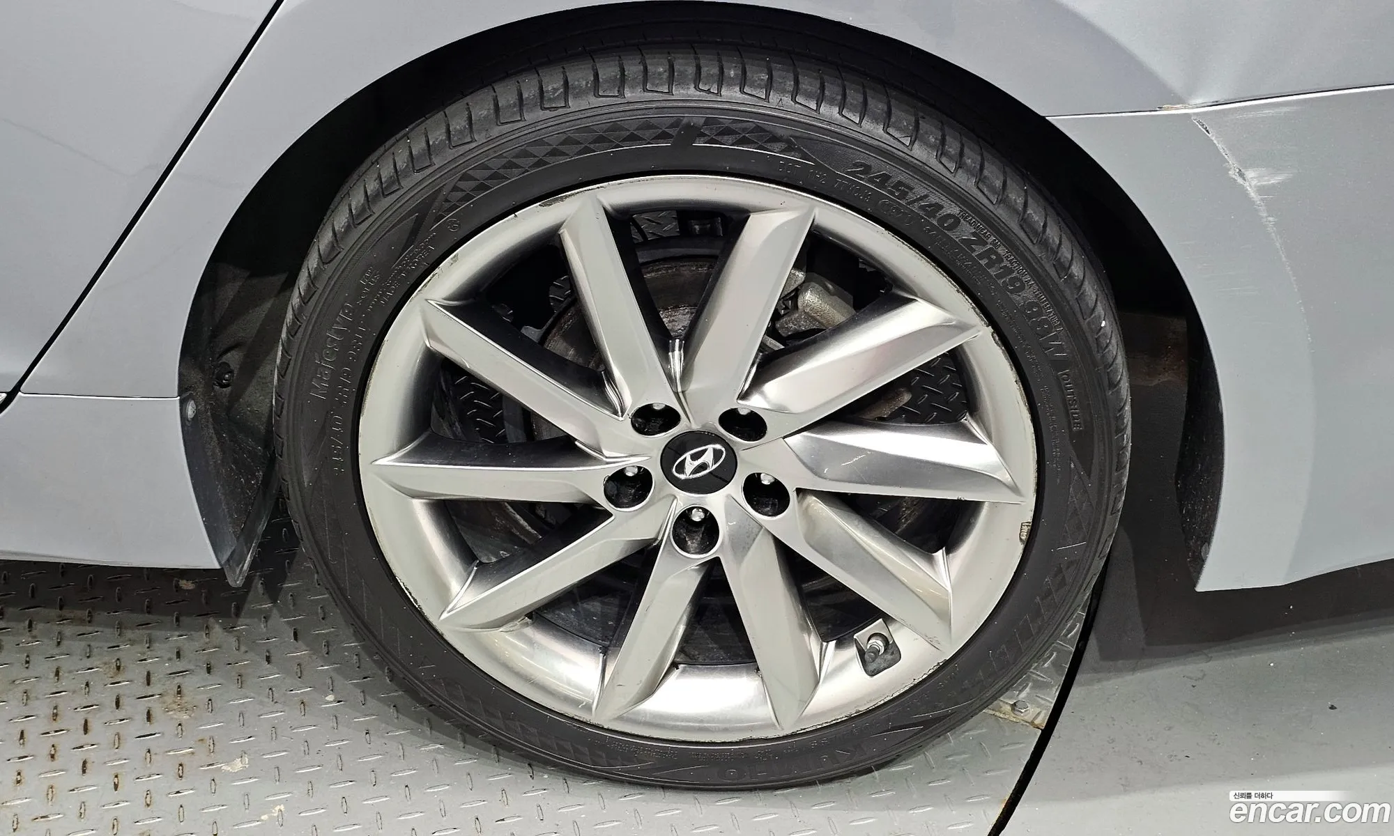 Hyundai Aslan Aslan G330 Premium 2016 - фотография 13595749