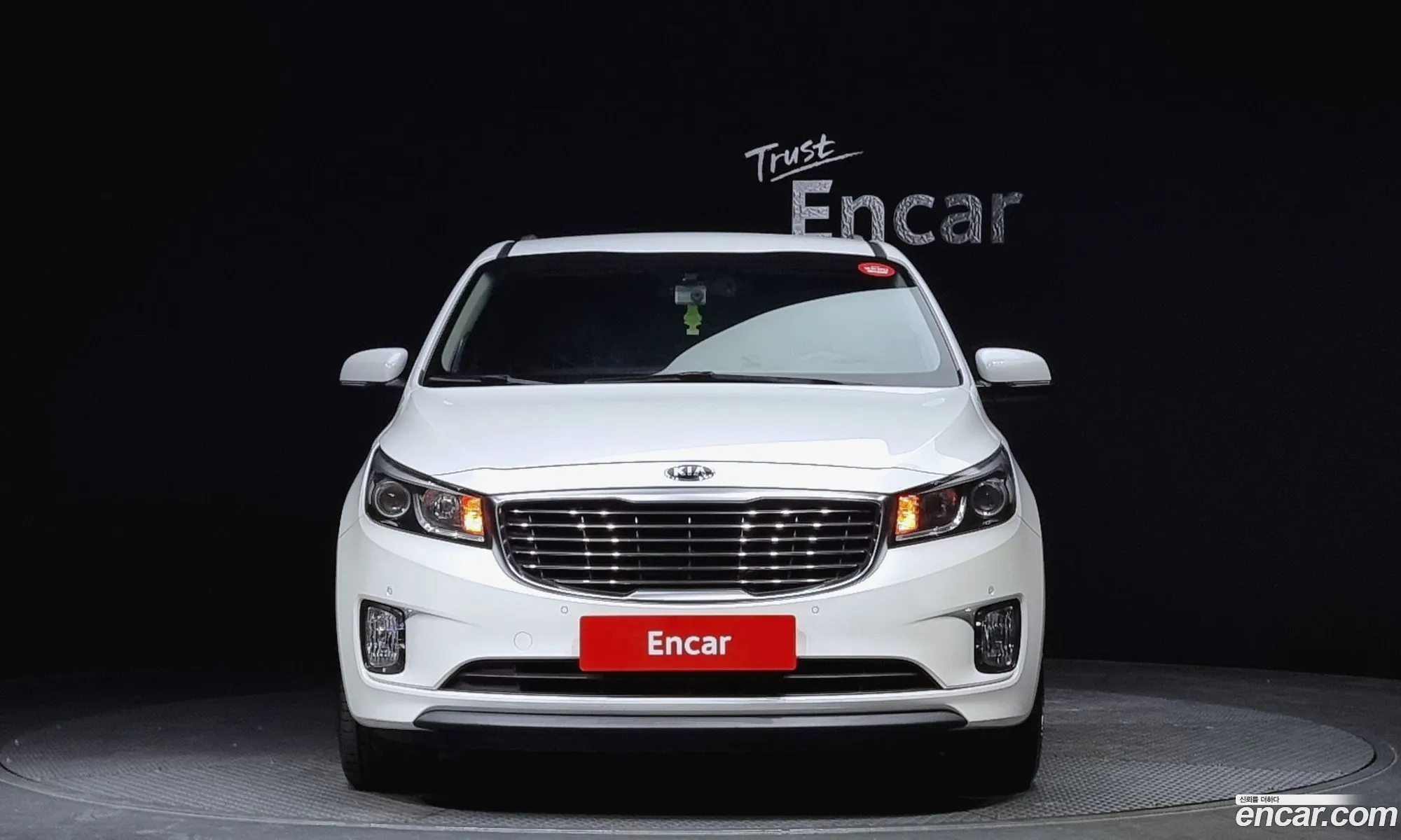 Kia Carnival 11-Seater Luxury 2016 - фотография 12486527
