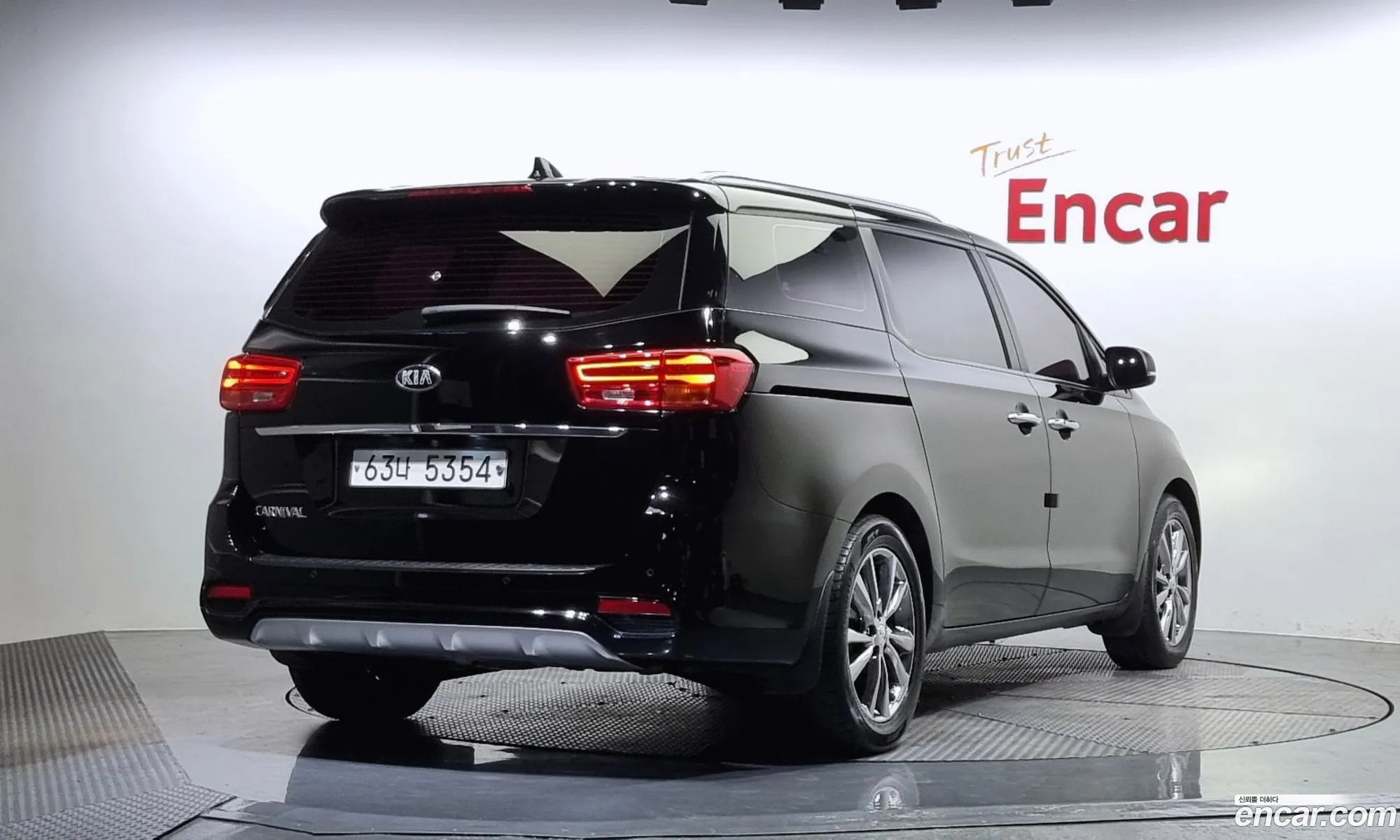 Kia Carnival Iii 9-Seater Luxury 2019 - фотография 12486537