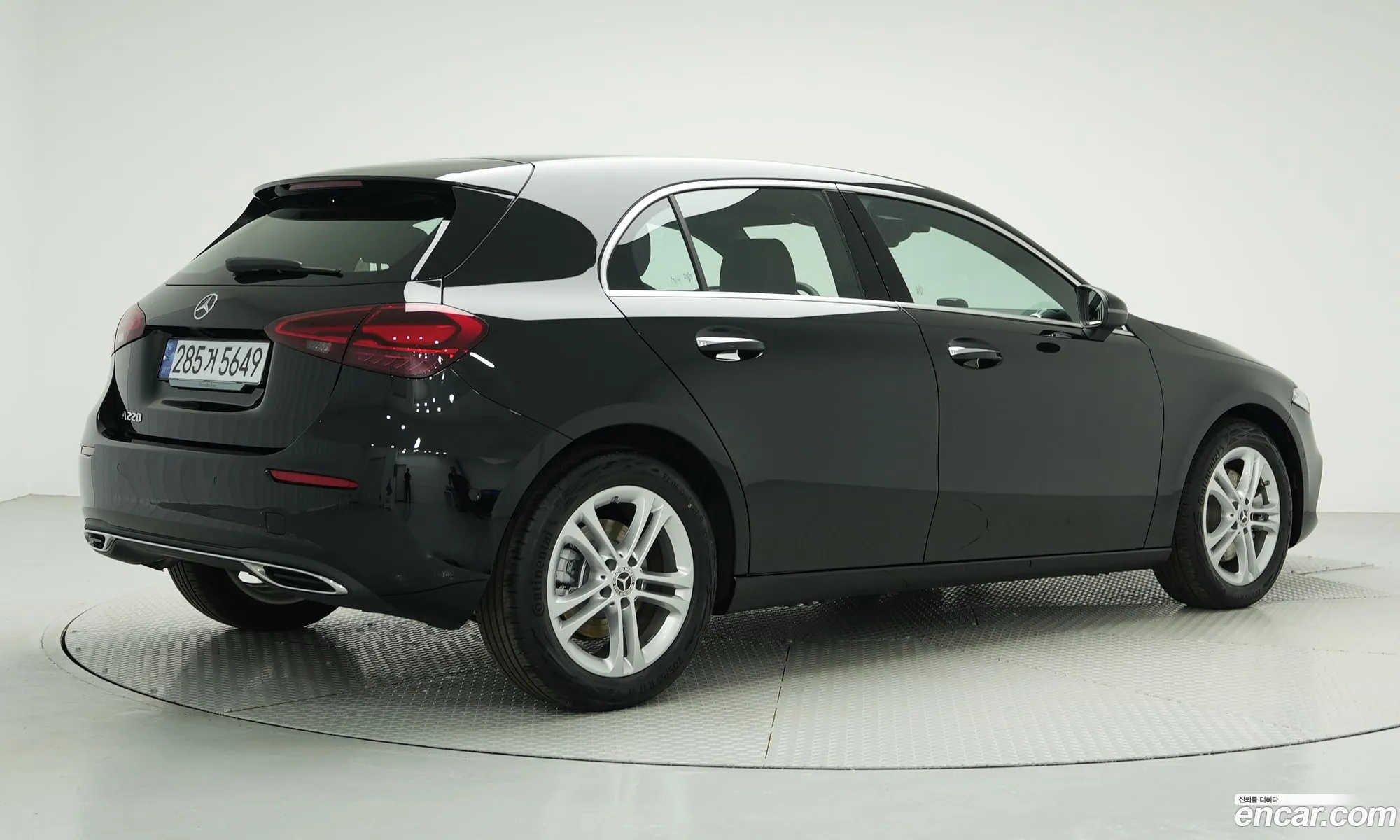 Mercedes-Benz A-Klasse A220 Hatchback 2024 - фотография 13535829