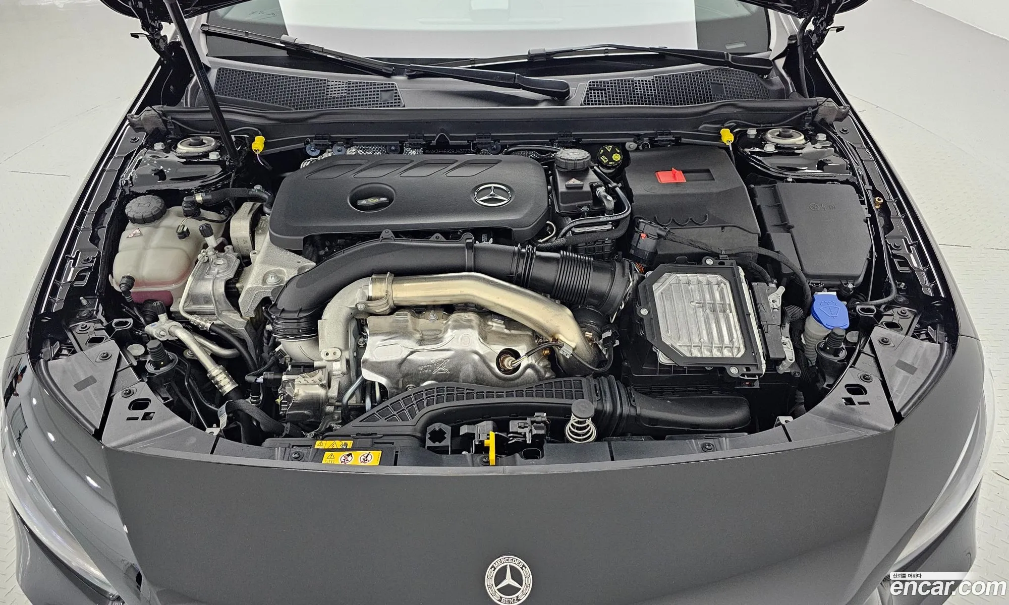 Mercedes-Benz A-Klasse A220 Hatchback 2024 - фотография 13535833