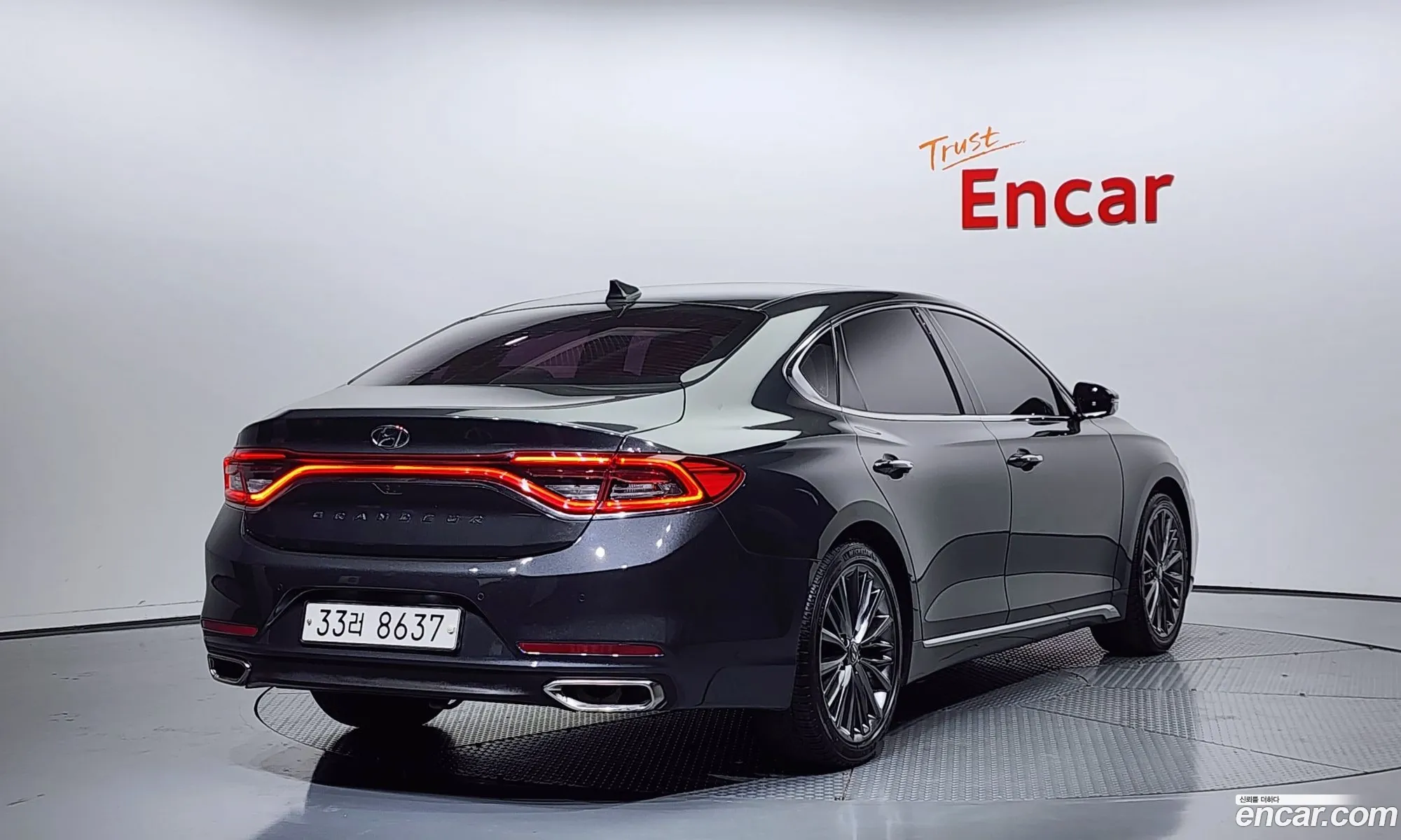 Hyundai Grandeur 24 Premium 2017 - фотография 12126155