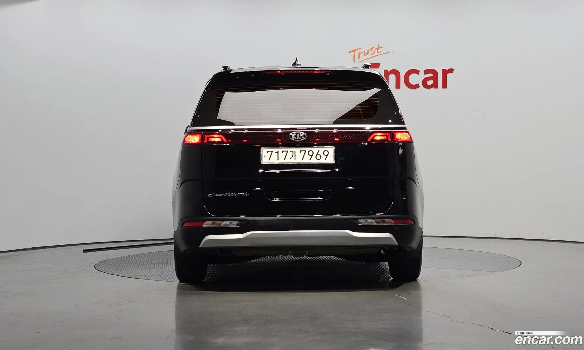 Kia Carnival 11-Seater Prestige 2021 - фотография 11098390