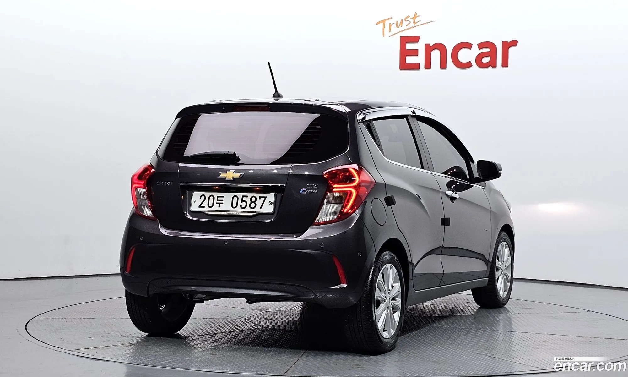 Chevrolet Spark Ltz 2016 - фотография 4970594