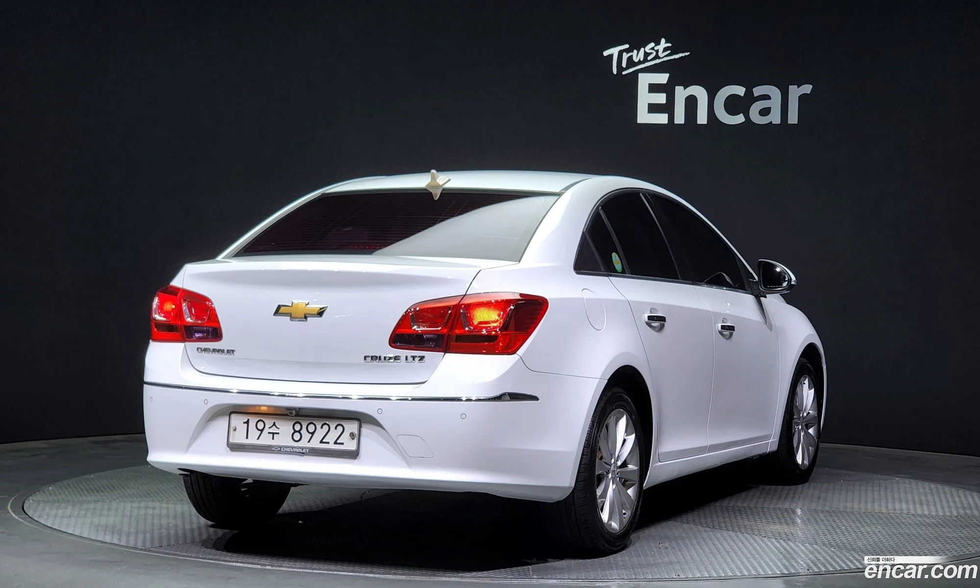 Chevrolet Cruze 18 Ltz 2015 - фотография 17705724