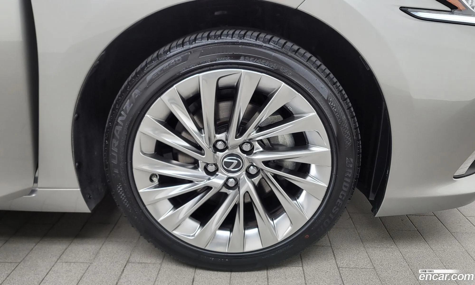 Lexus Es Luxury Plus 2023 - фотография 14727658