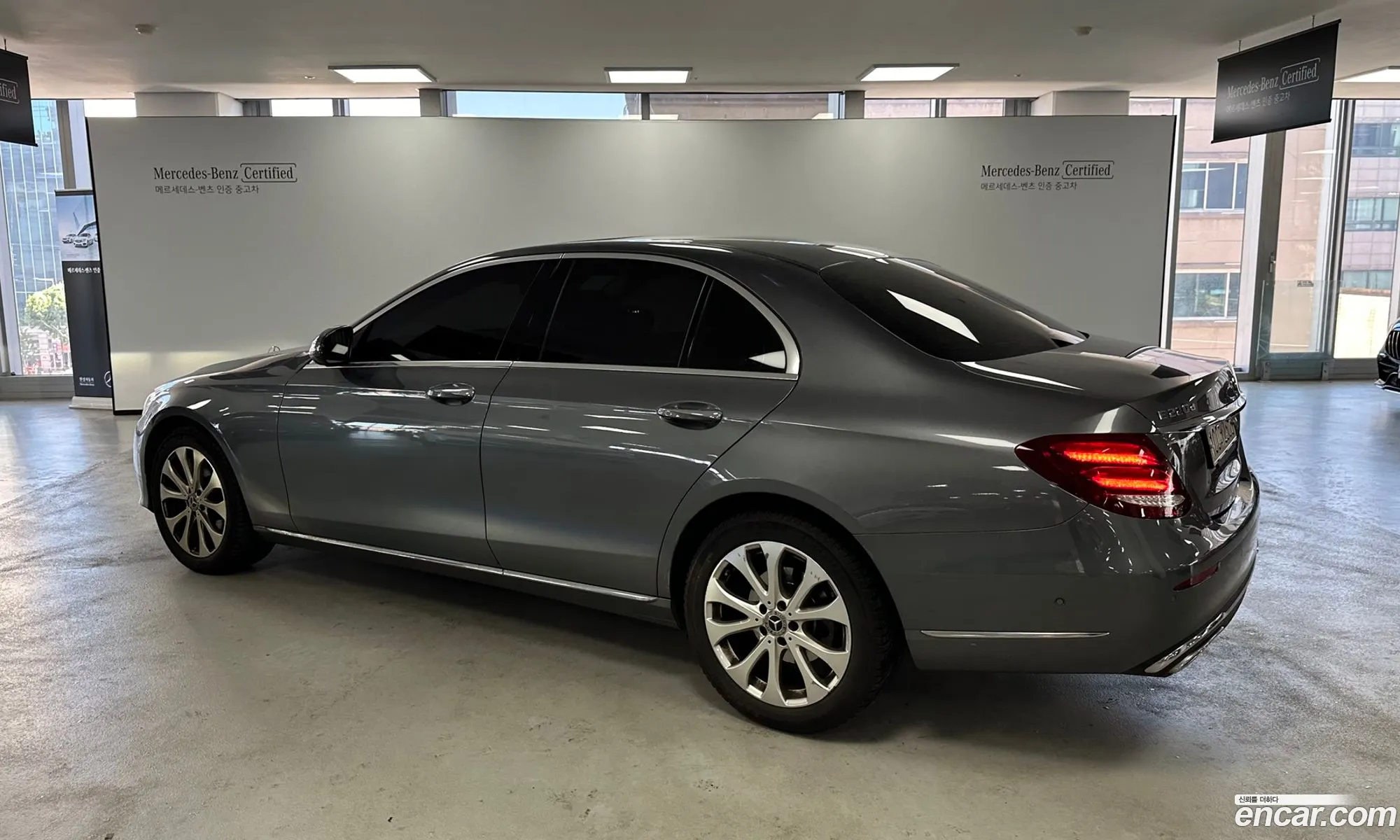 Mercedes-Benz E-Klasse V W213 S213 C238 E220D 4Matic Exclusive 2020 - фотография 12959985