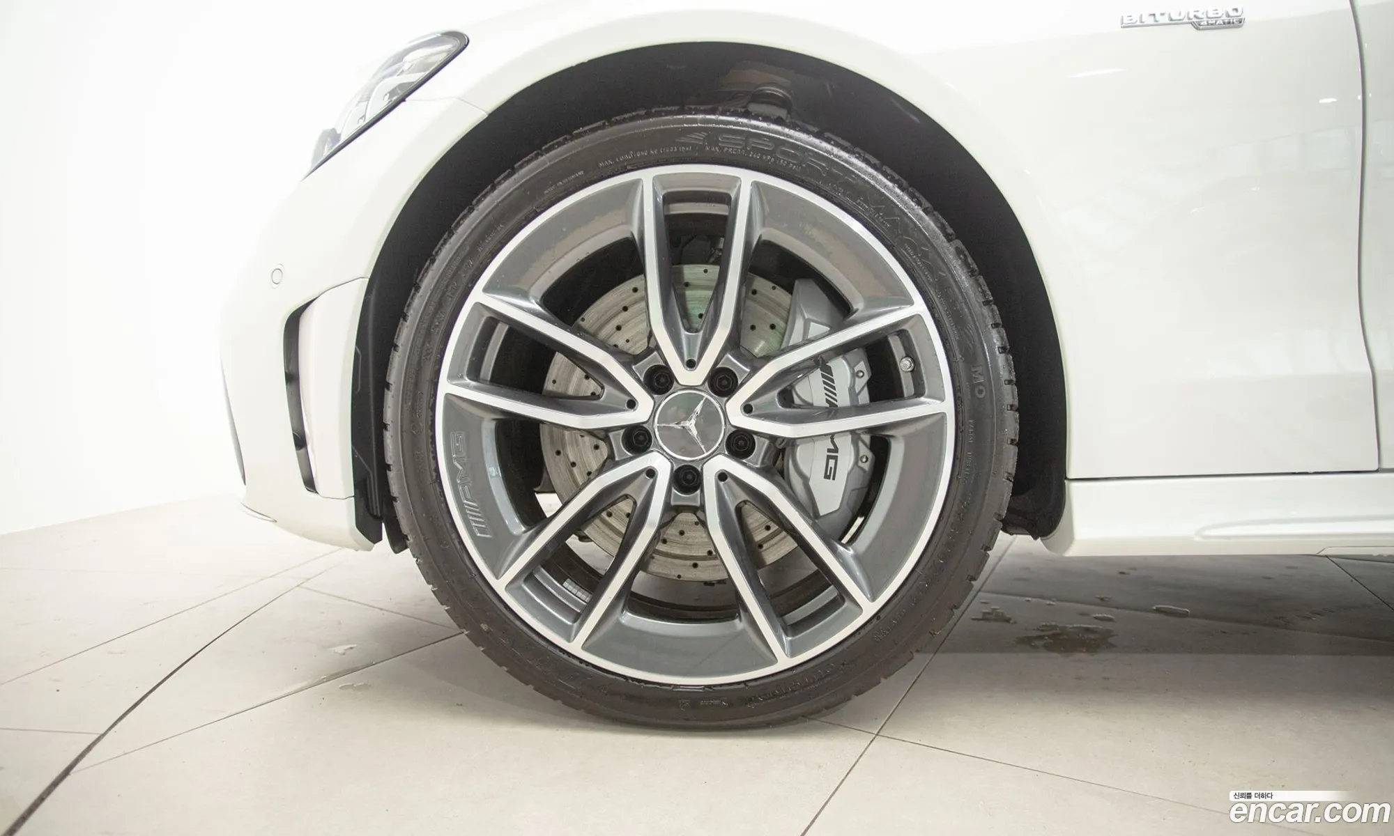 Mercedes-Benz C-Klasse C43 Amg 4Matic Coupe 2023 - фотография 13624082