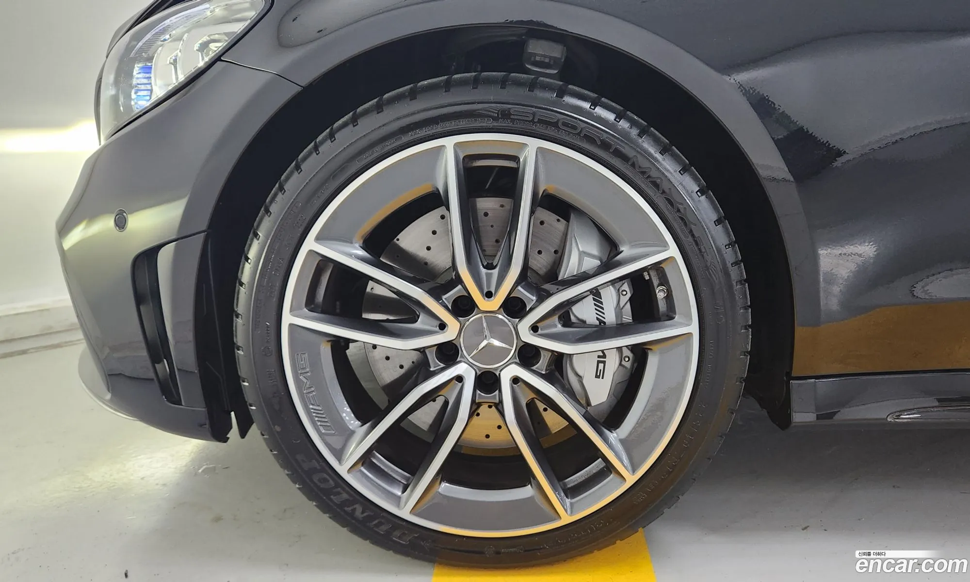 Mercedes-Benz C-Klasse C43 Amg 4Matic Coupe 2023 - фотография 13624046