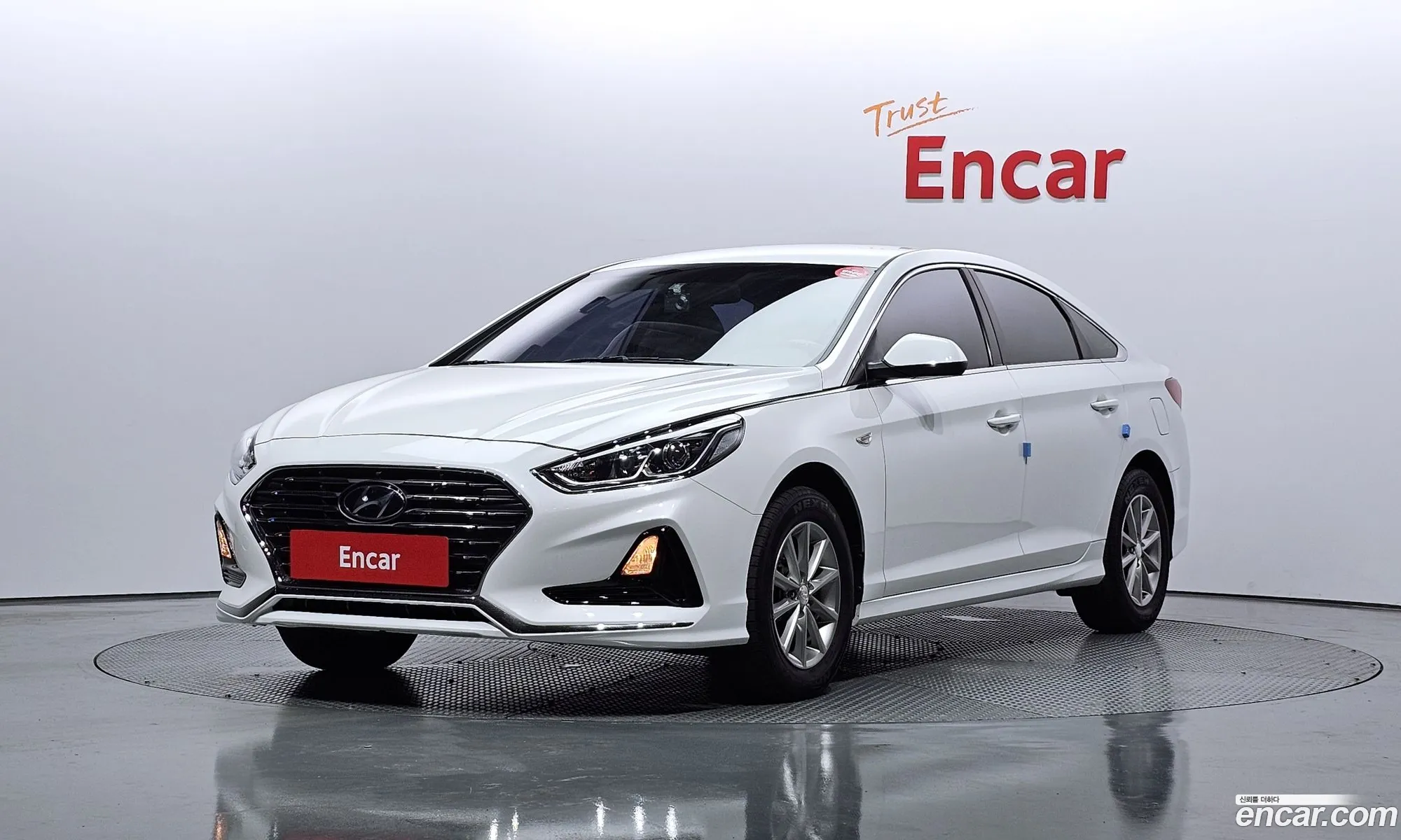 Hyundai Sonata Lpi Style 2019 - фотография 14336488