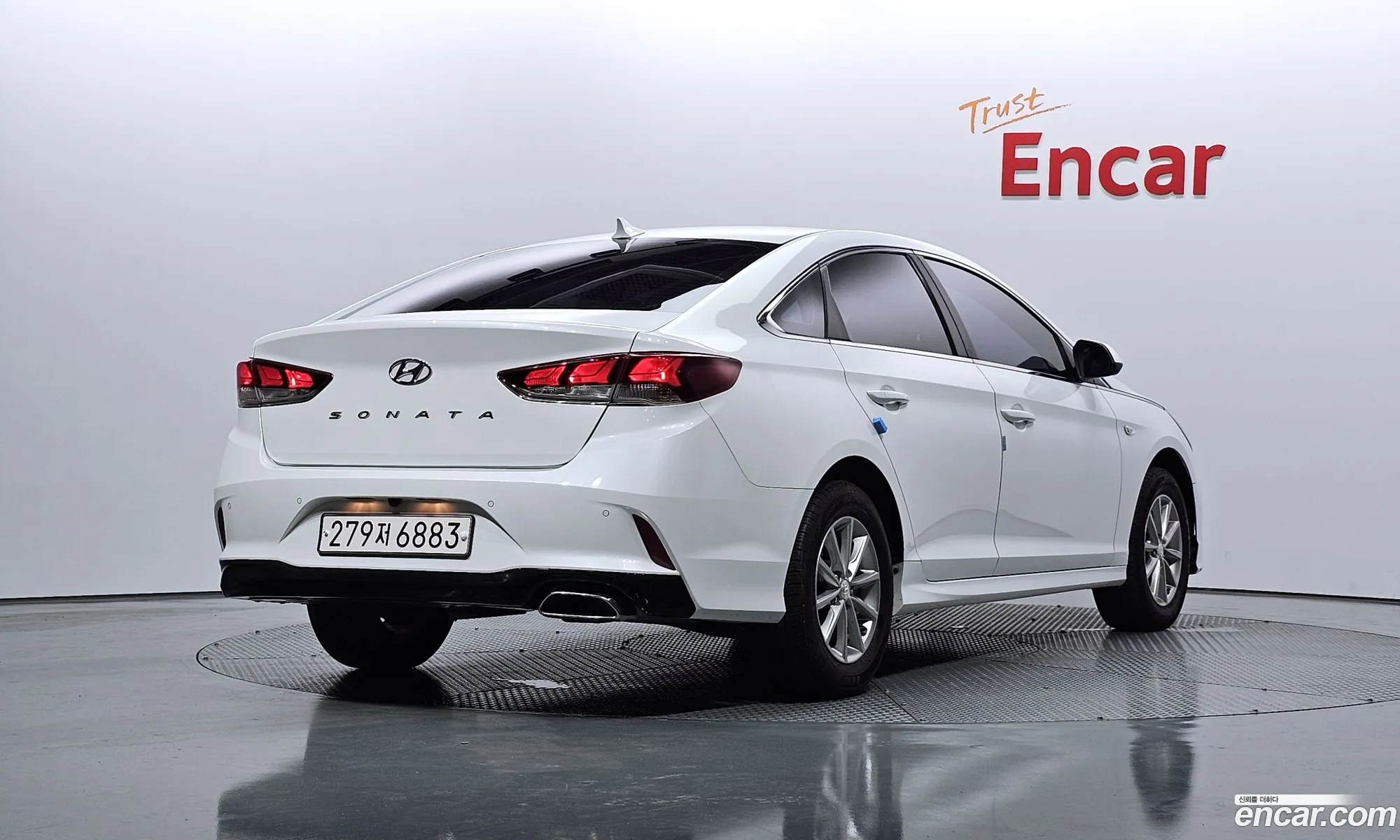 Hyundai Sonata Lpi Style 2019 - фотография 14336489