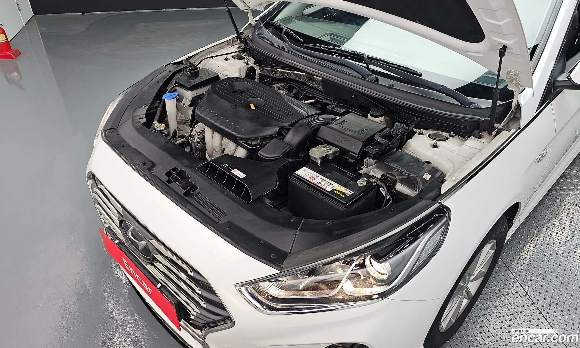 Hyundai Sonata Lpi Style 2019 - фотография 14336493