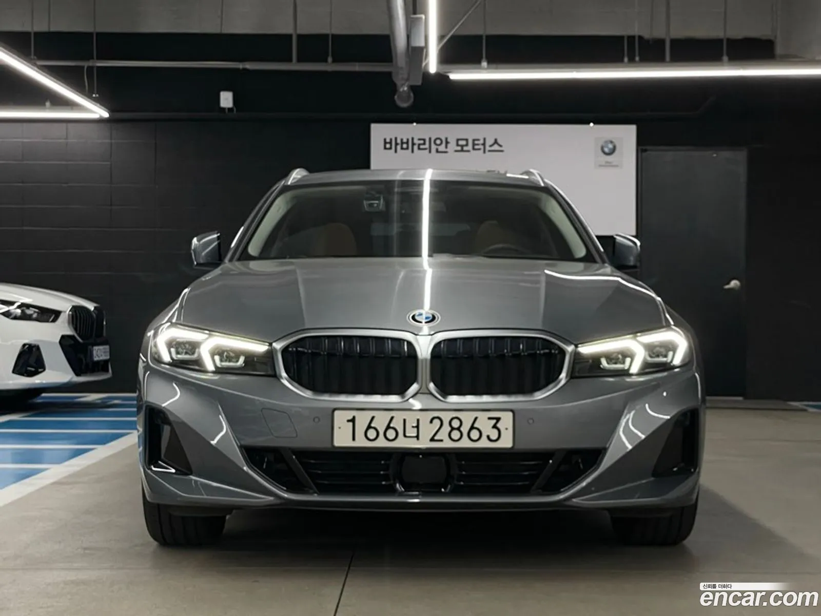 BMW 3Er 320D Touring 2023 - фотография 18528069