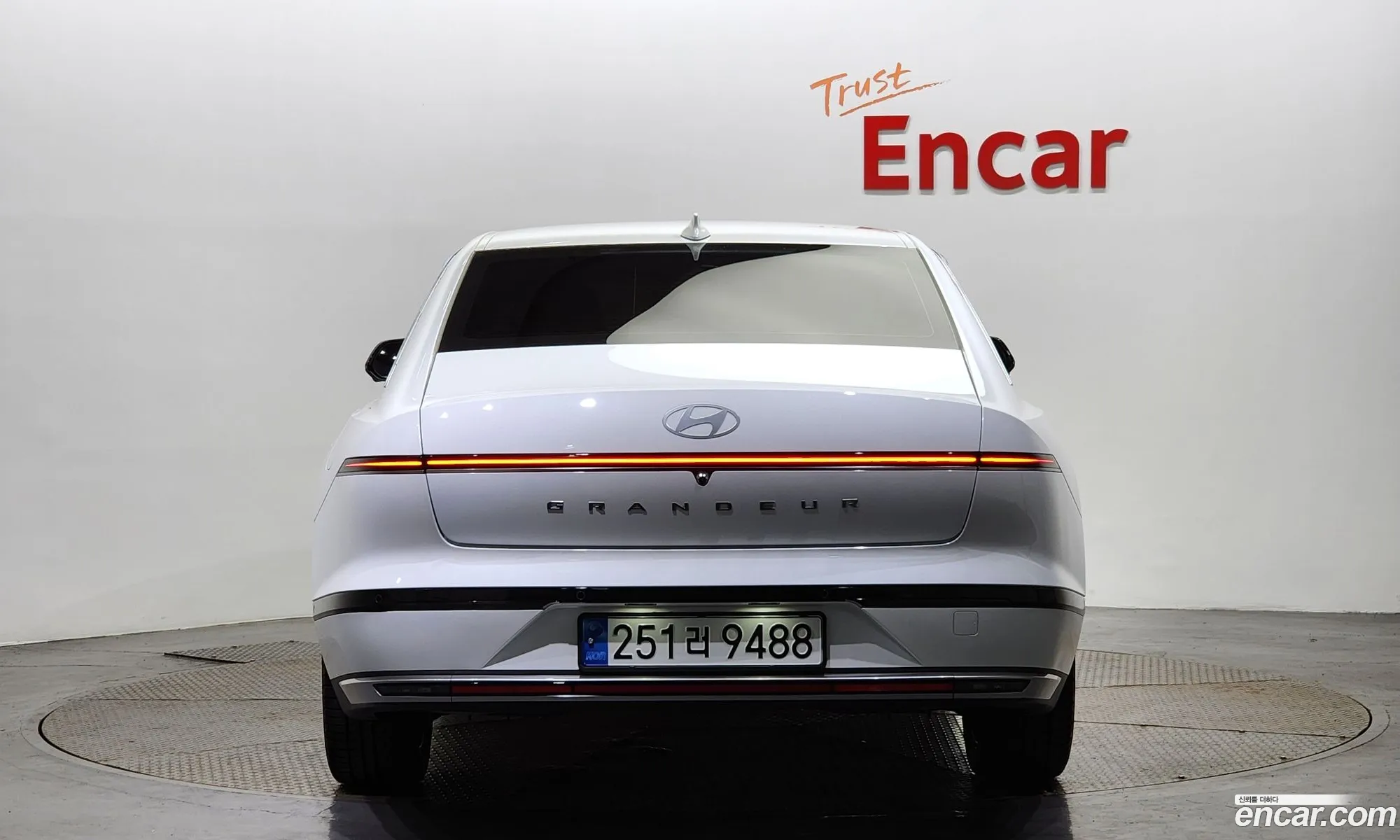 Hyundai Grandeur 35 Lpg 2Wd 2023 - фотография 11953492