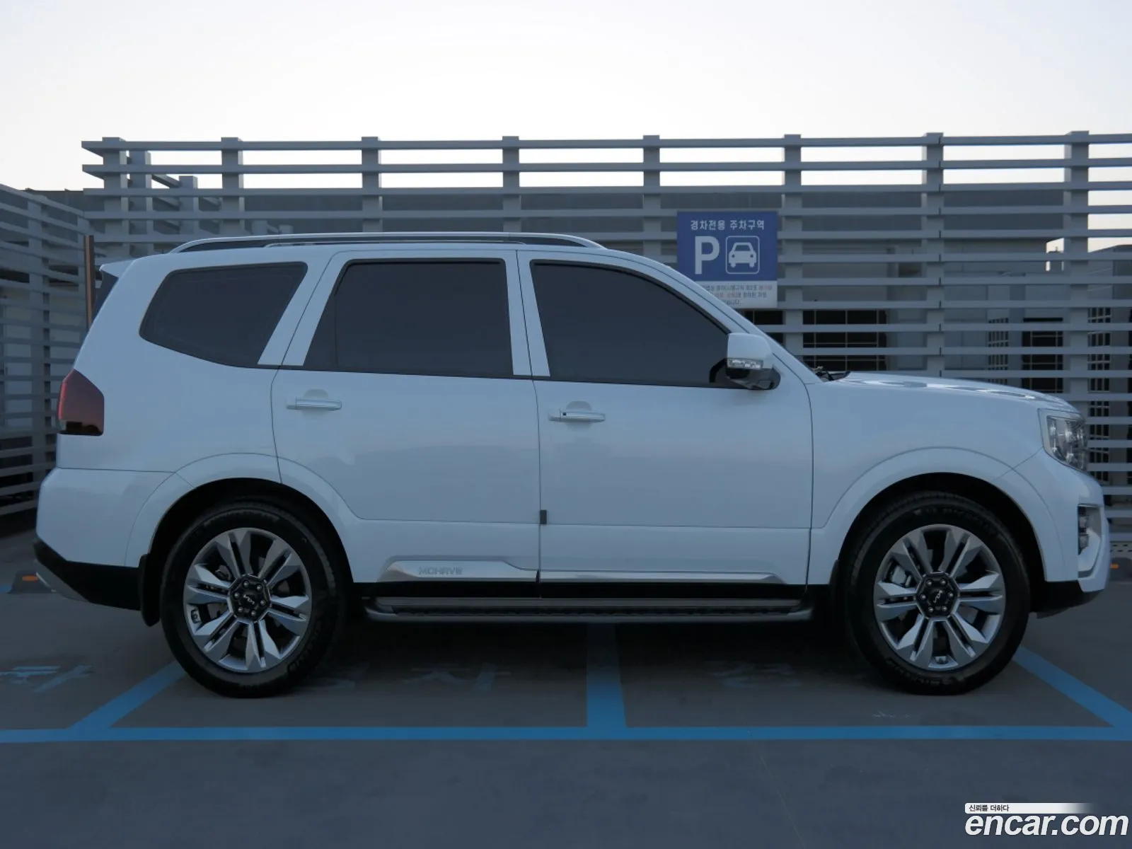 Kia Mohave Borrego I 2 Diesel 30 4Wd 6-Seater 2022 - фотография 18837428