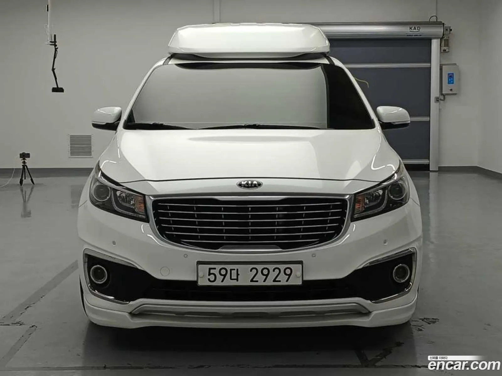 Kia Carnival 9-Seater High Limousine 2015 - фотография 11201530