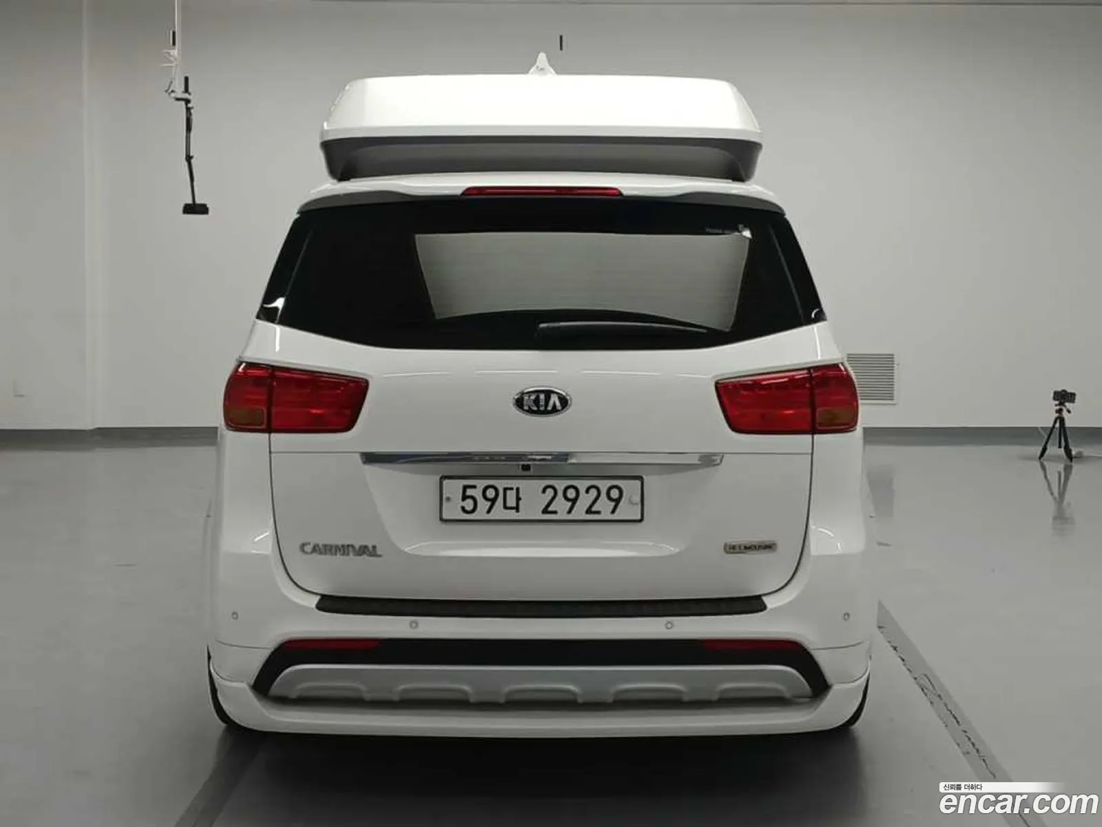 Kia Carnival 9-Seater High Limousine 2015 - фотография 11201531