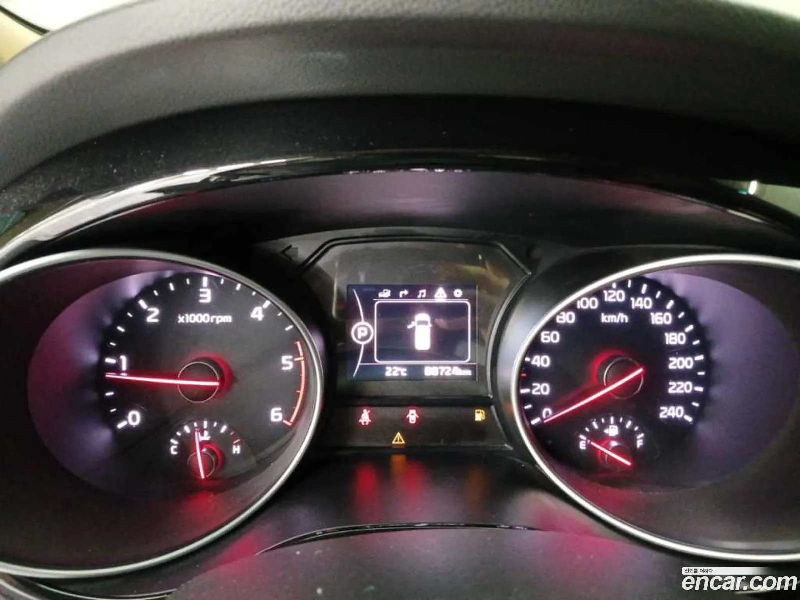 Kia Carnival 9-Seater High Limousine 2015 - фотография 11201534