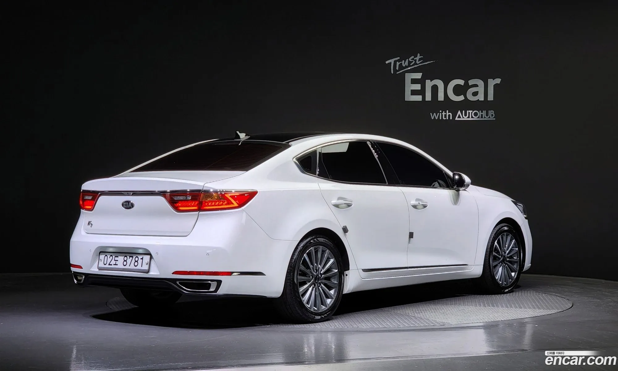 Kia K7 Vg Ii 24 Gdi Limited Edition 2017 - фотография 13537851