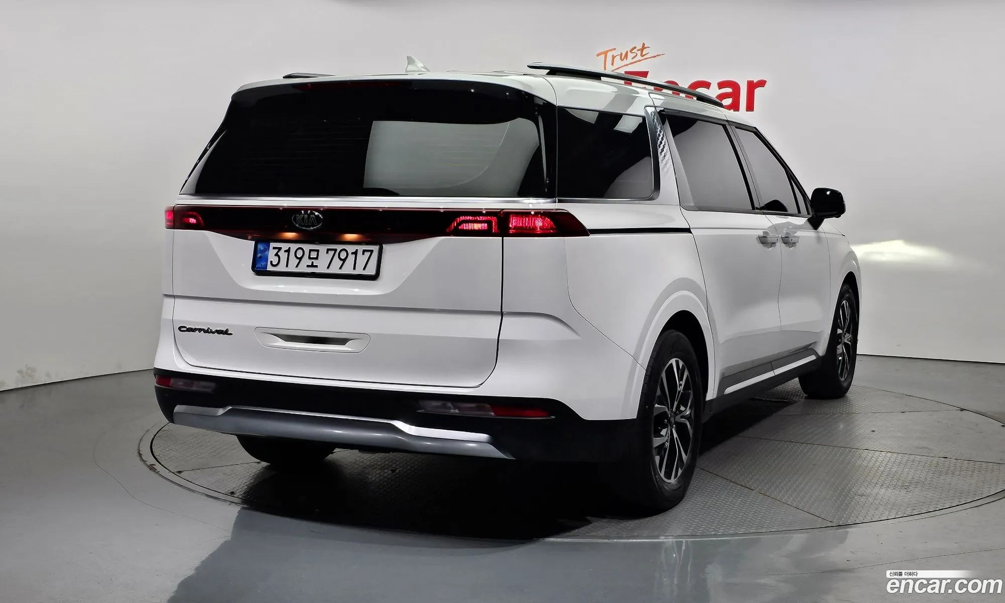 Kia Carnival 9-Seater Noblesse 2021 - фотография 19021170