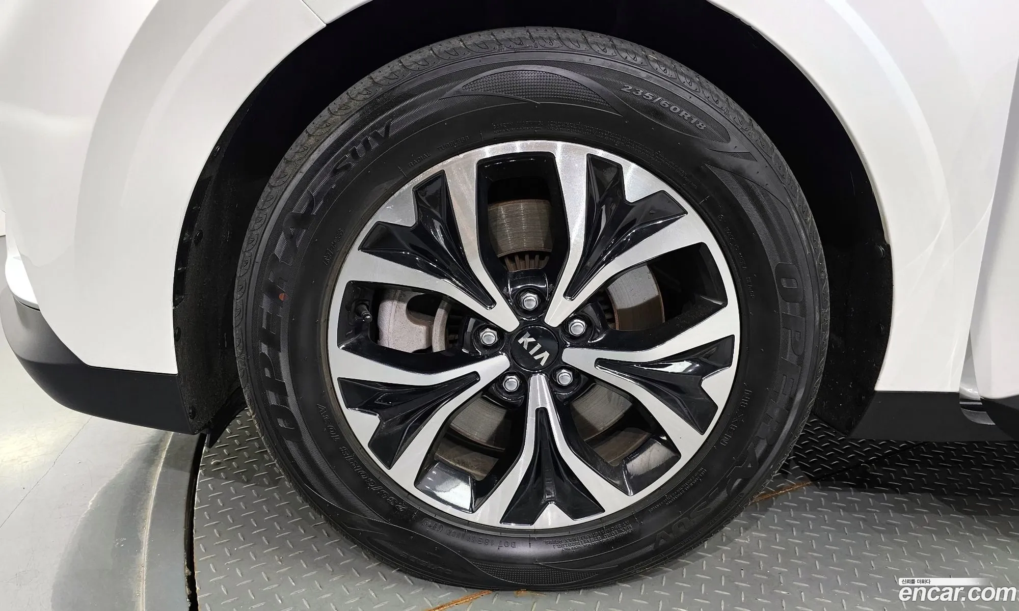 Kia Carnival 9-Seater Noblesse 2021 - фотография 19021173