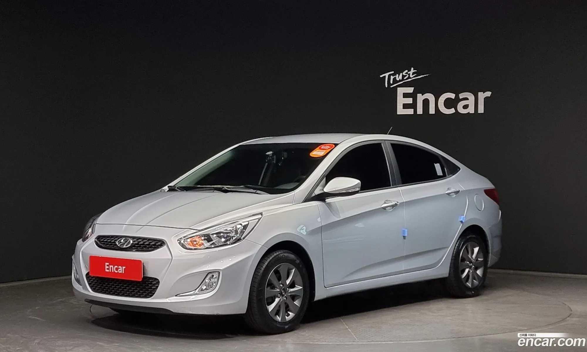 Hyundai Accent New Model 14 Vvt Modern - фотография 13594414