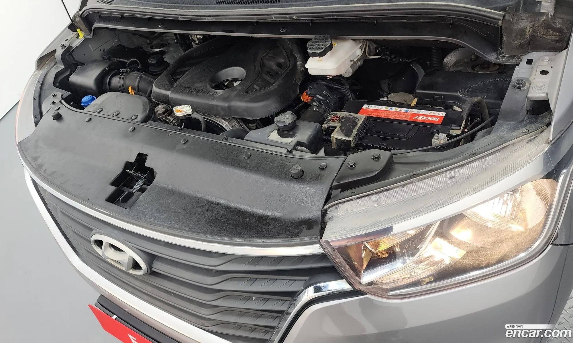 Hyundai Starex 5 Seater Van 2020 - фотография 12824291