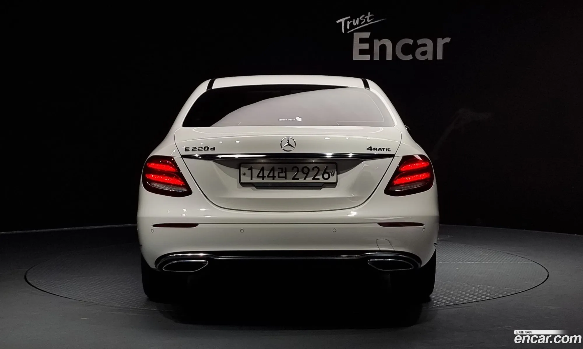 Mercedes-Benz E-Klasse V W213 S213 C238 E220D 4Matic Exclusive 2019 - фотография 14135203