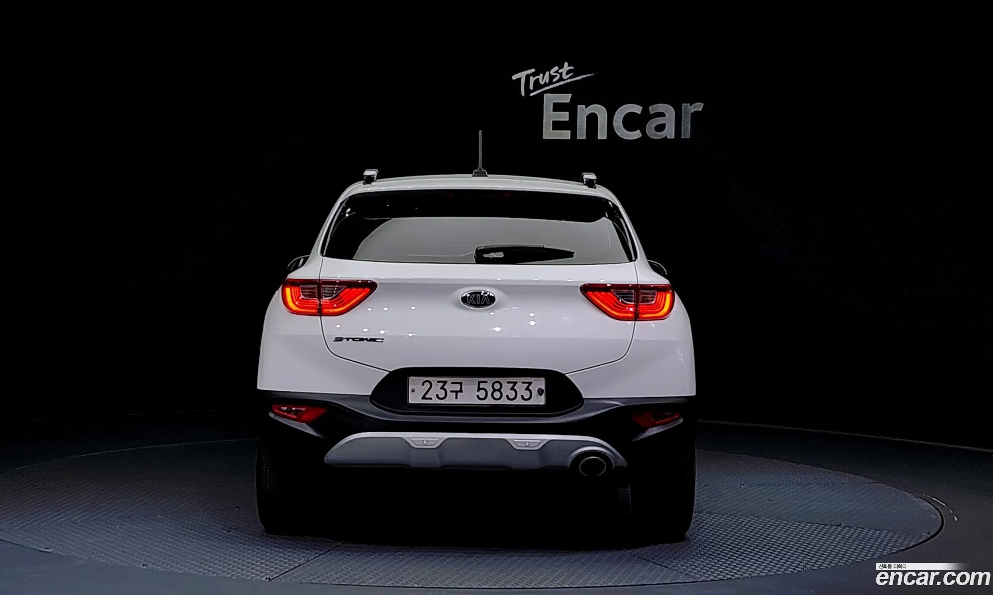 Kia Stonic Stonic Diesel 16 2018 - фотография 16088882