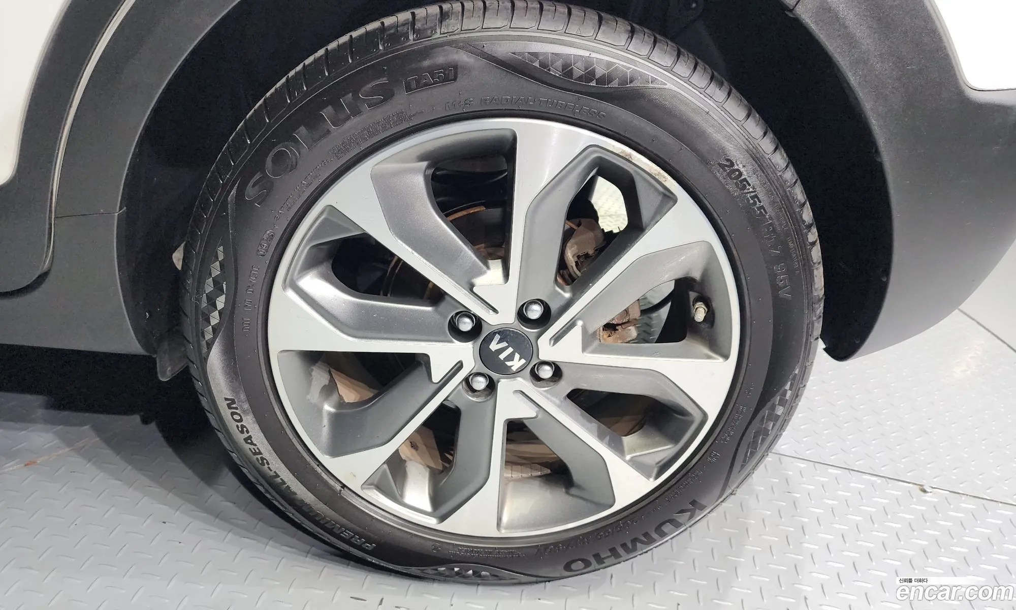 Kia Stonic Stonic Diesel 16 2018 - фотография 16088883