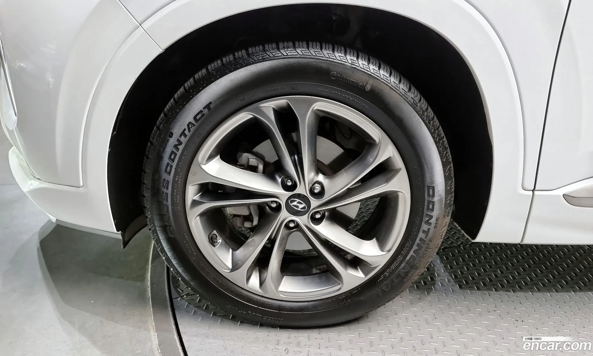 Hyundai Santa Fe Gasoline 20T 2Wd 2019 - фотография 16012653