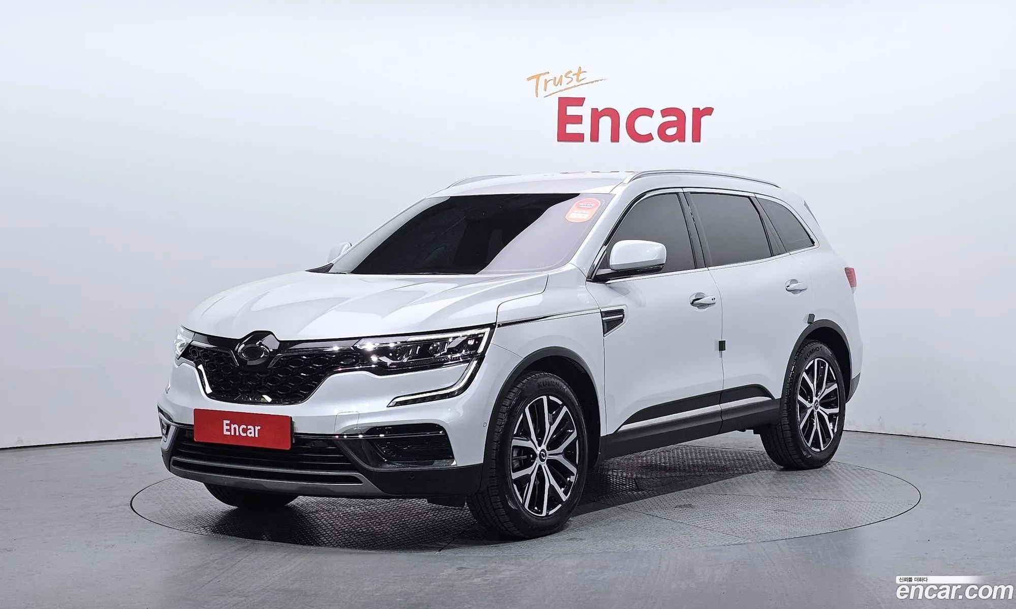 Renault Samsung Qm6 20 Lpe Re Signature 2Wd 2023 - фотография 3310201
