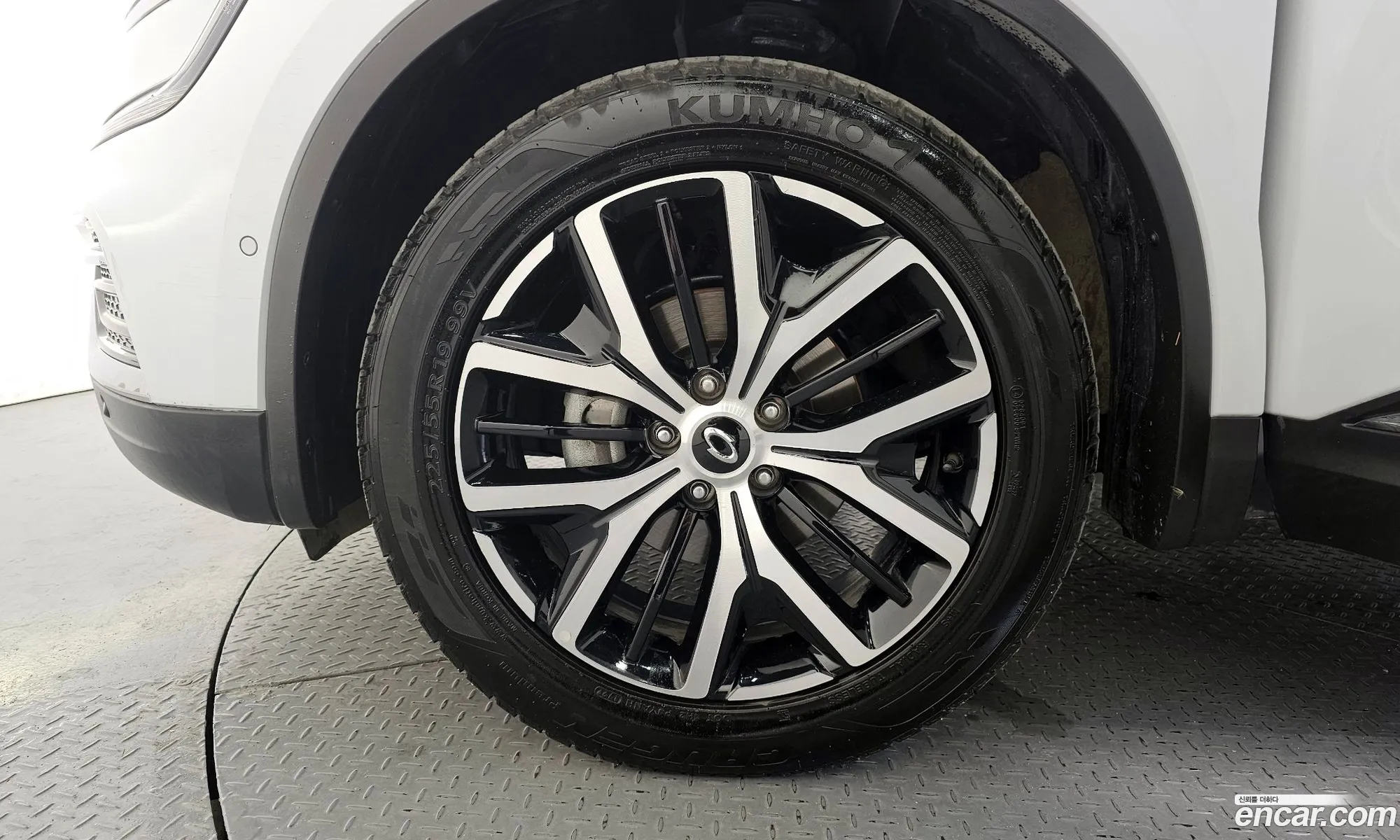 Renault Samsung Qm6 20 Lpe Re Signature 2Wd 2023 - фотография 3310205